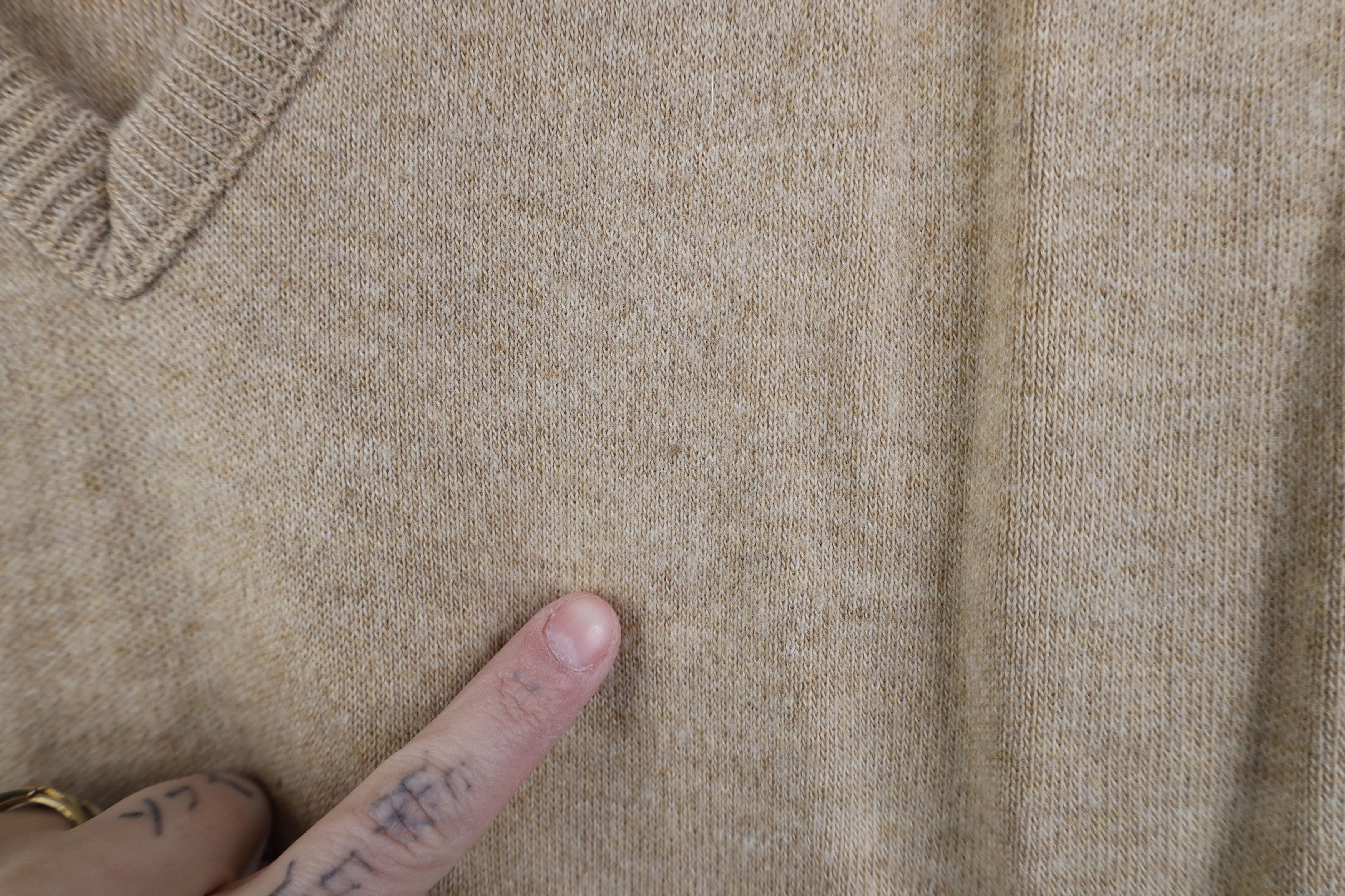 Vintage Vintage 70s Streetwear Knit V-Neck Sweater Vest Beige USA Size US M / EU 48-50 / 2 - 5 Thumbnail