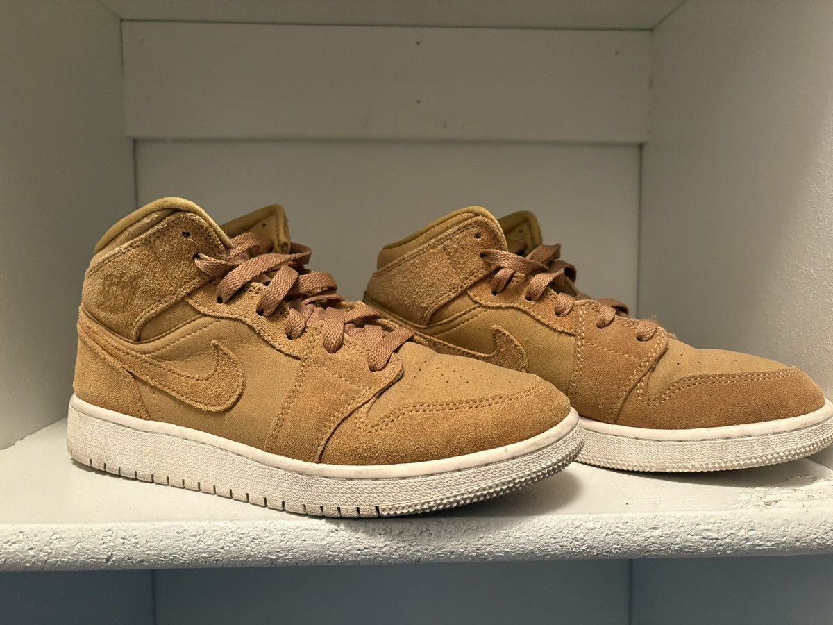 Nike Jordan 1 mid golden harvest sail Size US 5.5 / EU 38 - 5 Thumbnail