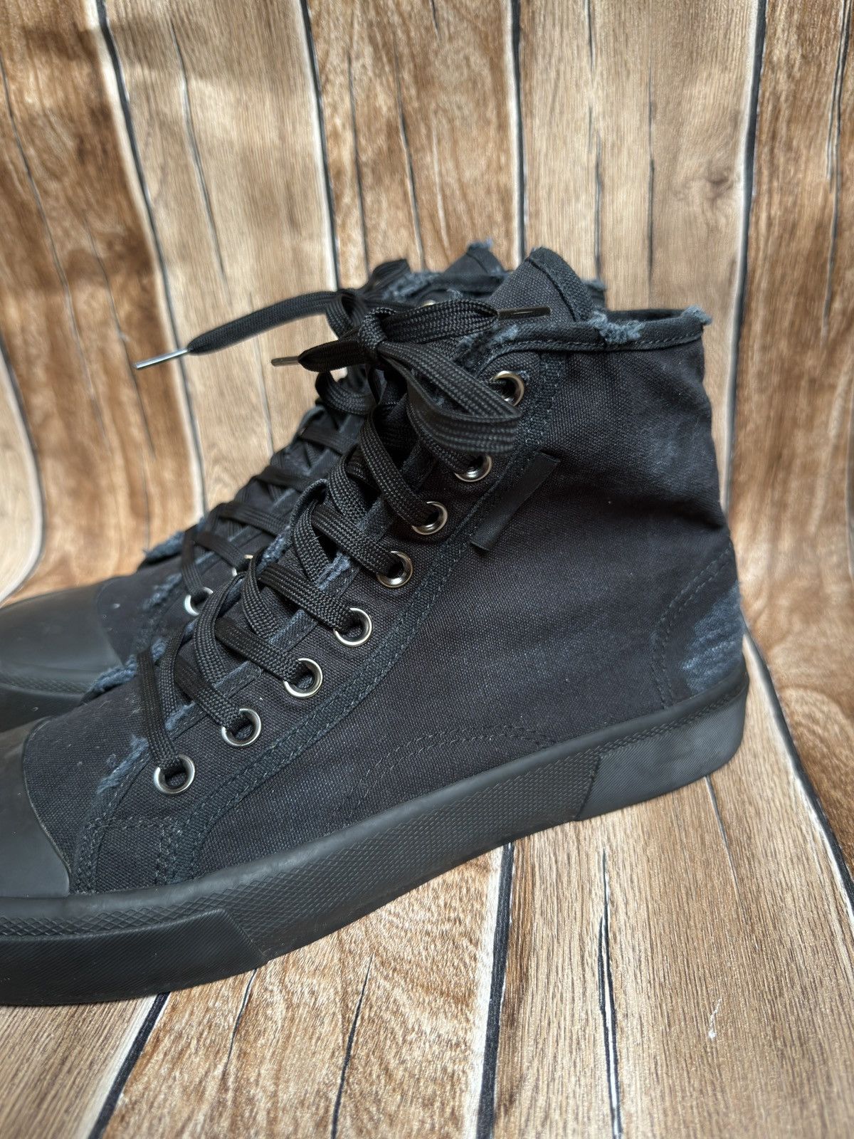 Balenciaga 🕷️🔥🔥distresa paris sneaker Size US 8 / EU 41 - 4 Thumbnail