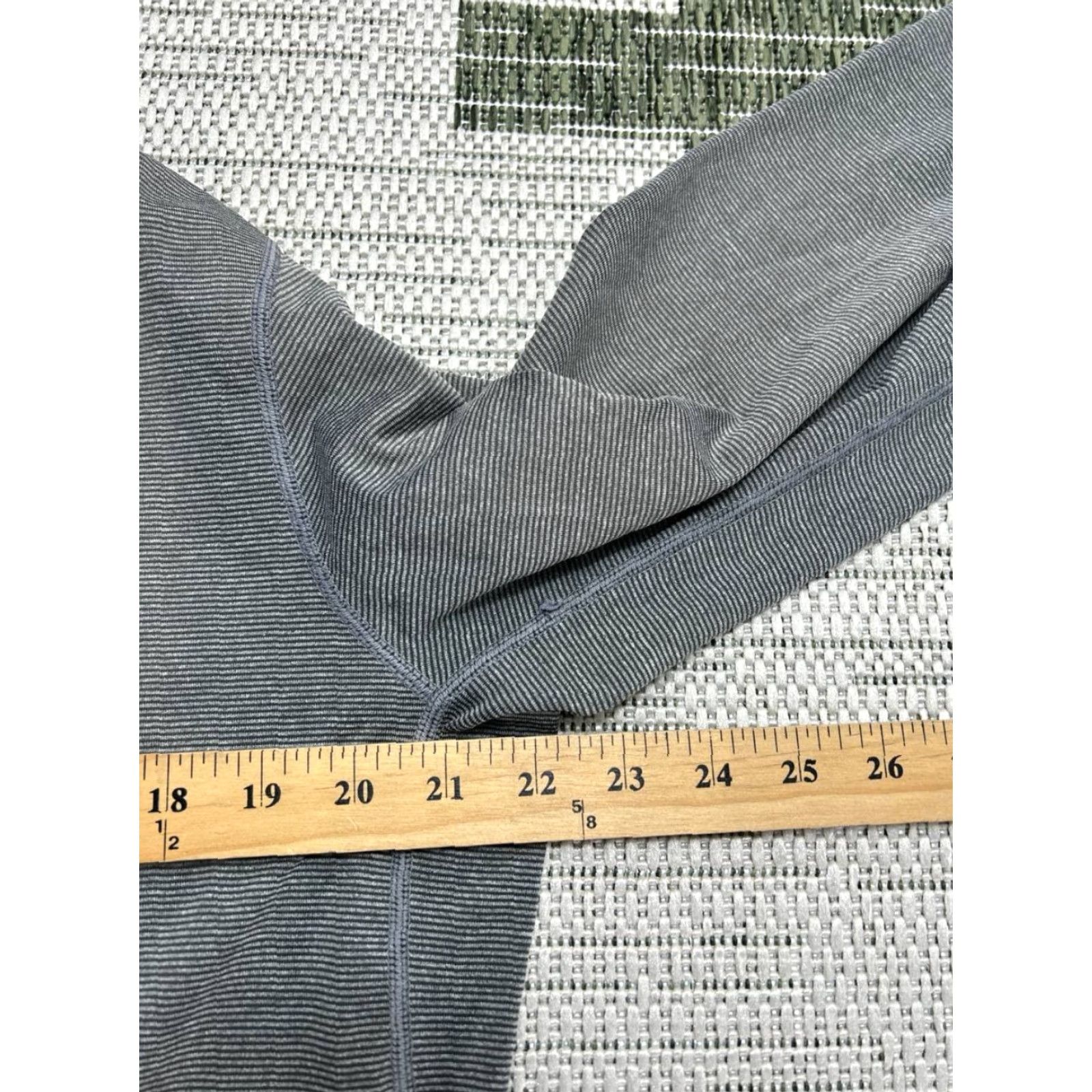 Vintage REI Shirt Mens Large Gray Striped Stretch Logo Mock Neck Half Zip Athletic Top Size US L / EU 52-54 / 3 - 7 Thumbnail
