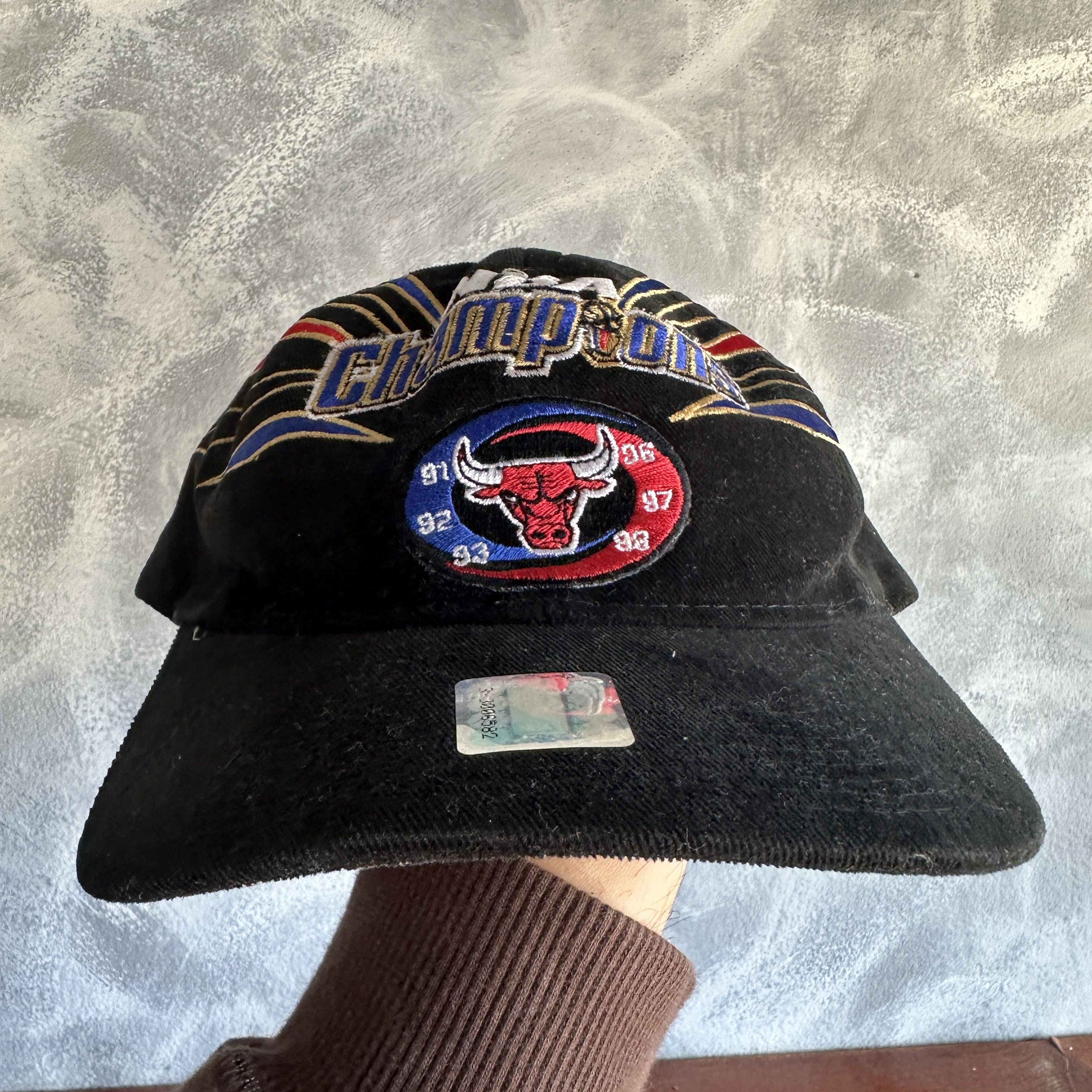 Starter Vintage Chicago Bulls Hat Cap Strap Back NBA Starter Size ONE SIZE - 1 Thumbnail