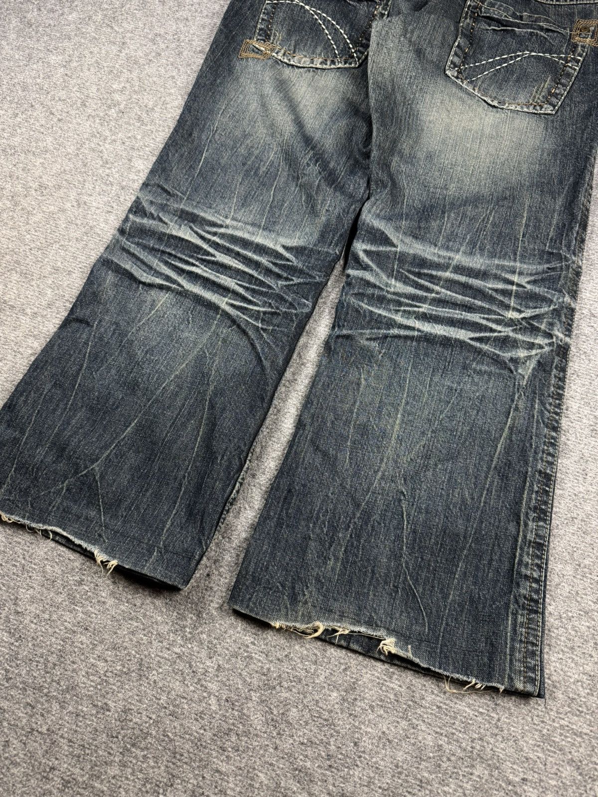 Japanese Brand × Vintage Vintage japanese distressed flared baggy y2k jeans pants Size 36" / US 14 / IT 50 - 8 Thumbnail