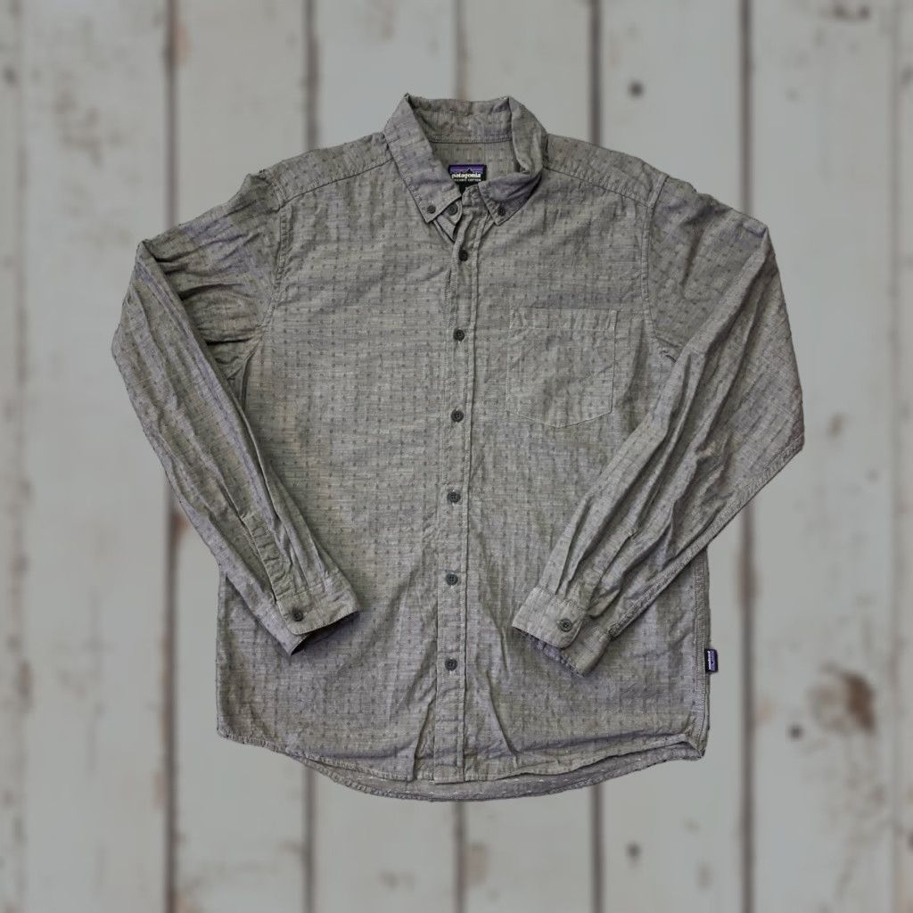 Patagonia Patagonia Shirt Mens M Gray Long Sleeve Button-Up Casual Outdoor Fish Plaid Lightweight Pockets Size US M / EU 48-50 / 2 - 1 Thumbnail