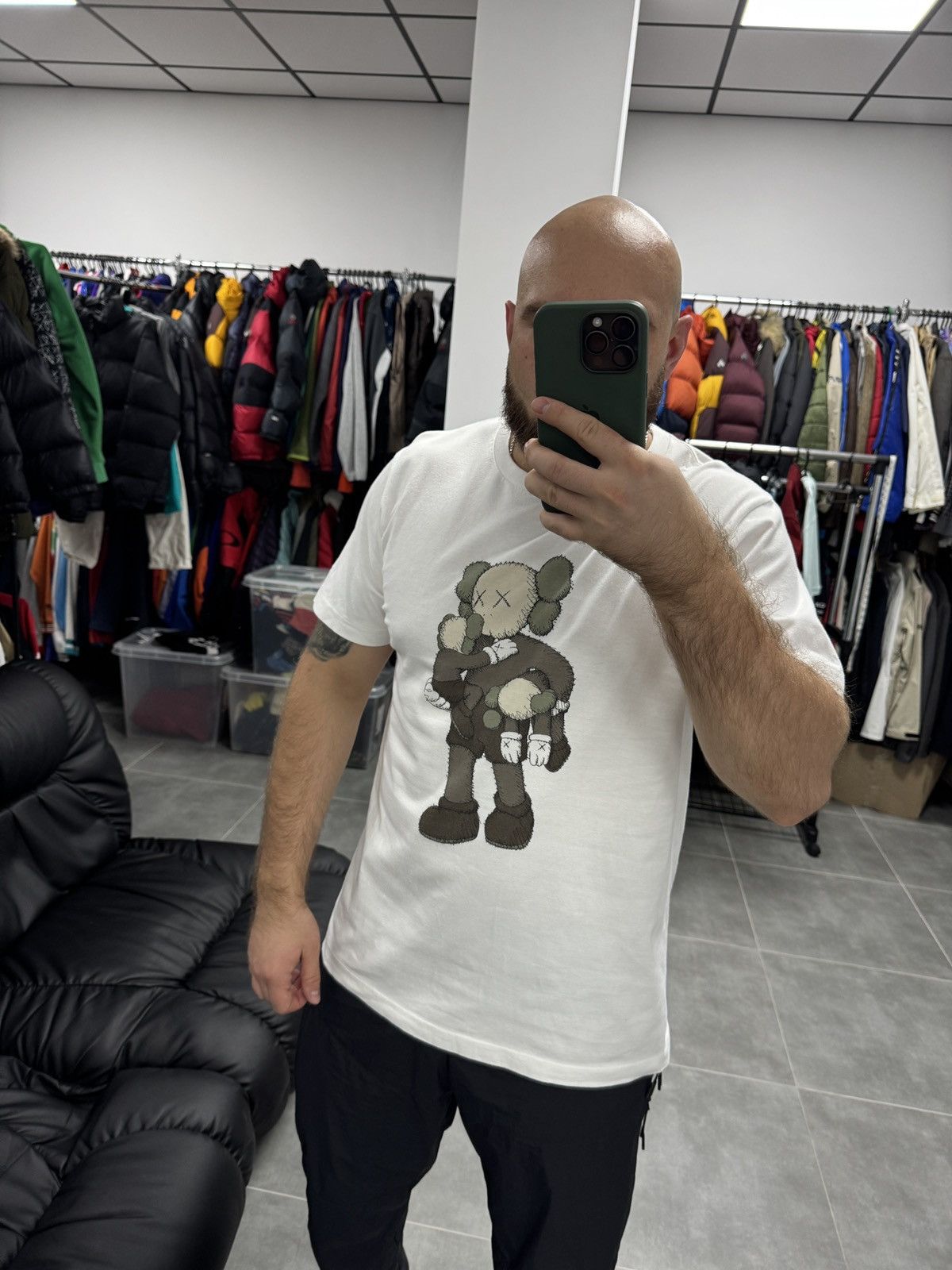 Kaws Uniqlo x Kaws Big Logo White T-Shirt Men Size L Size US L / EU 52-54 / 3 - 2 Thumbnail