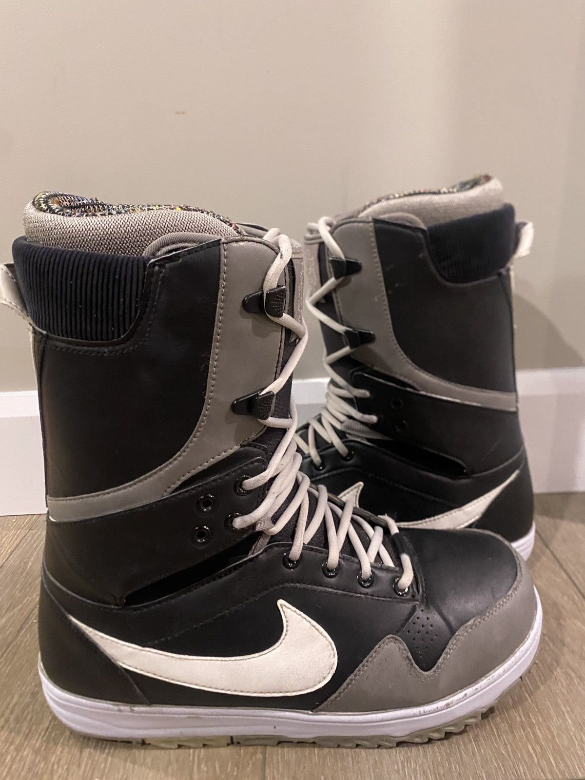 Nike Zoom DK Danny Kass Snowboard Boots Shadow Grey / Black