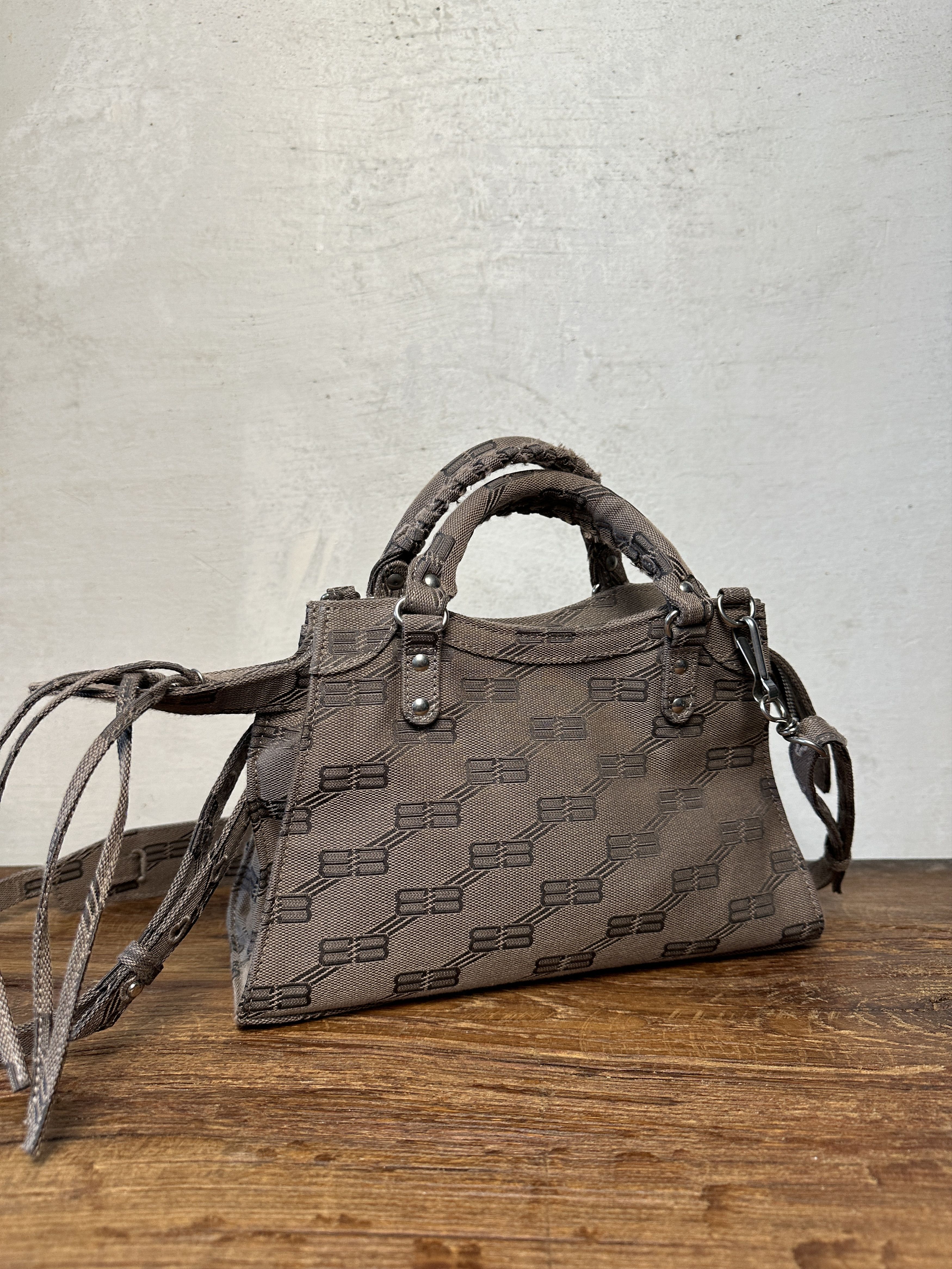 Balenciaga Balenciaga Neo Cagole City XS Canvas Tote Bag Size ONE SIZE - 21 Thumbnail