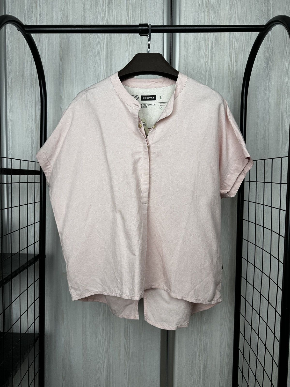 Freitag Freitag E383 Female Linen Modal Blend ss shirt size L Size L / US 10 / IT 46 - 1 Thumbnail