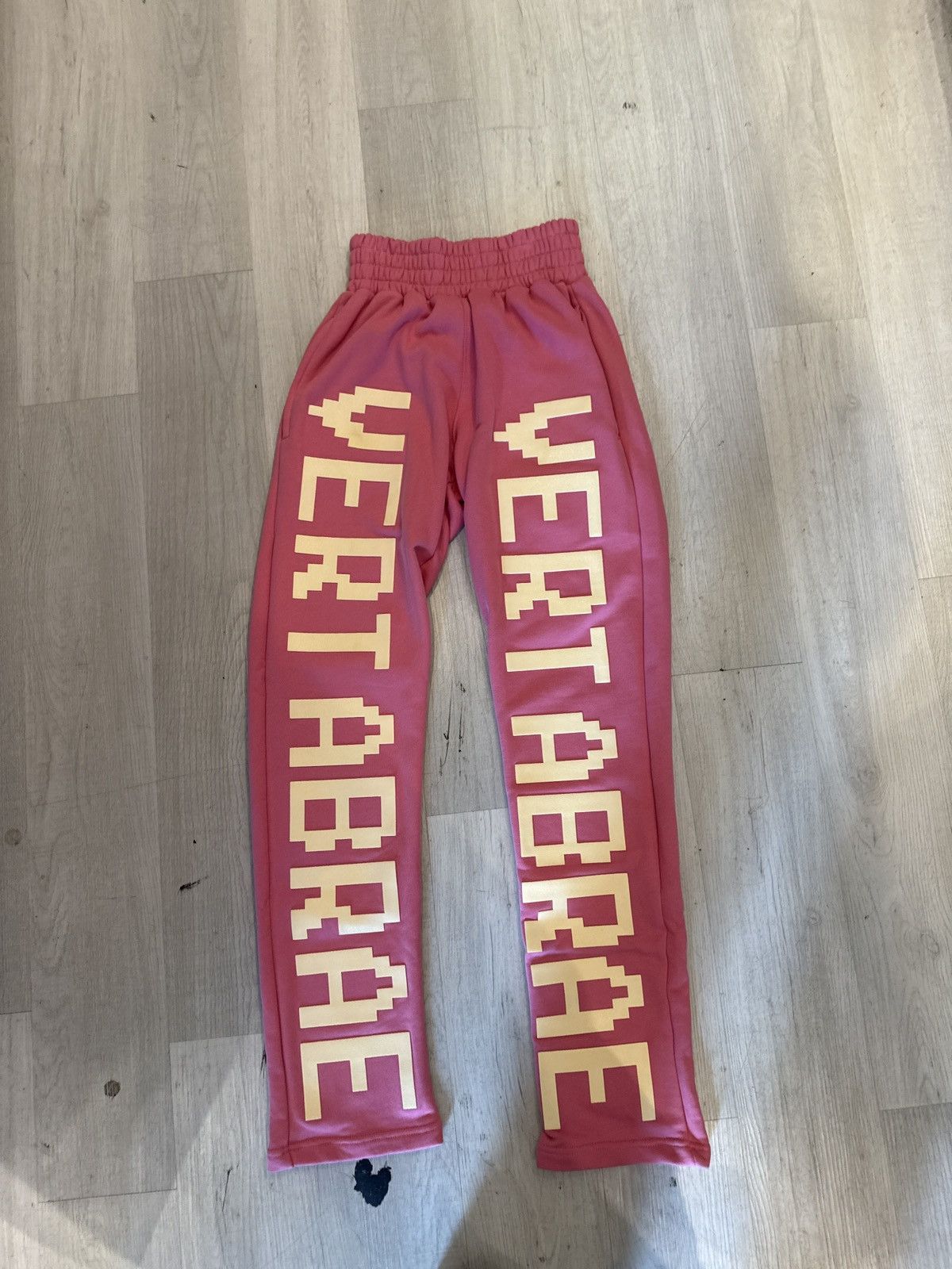 Vertabrae Vertabrae Sweatpants pink cream double medium Size US 32 / EU 48 - 1 Thumbnail