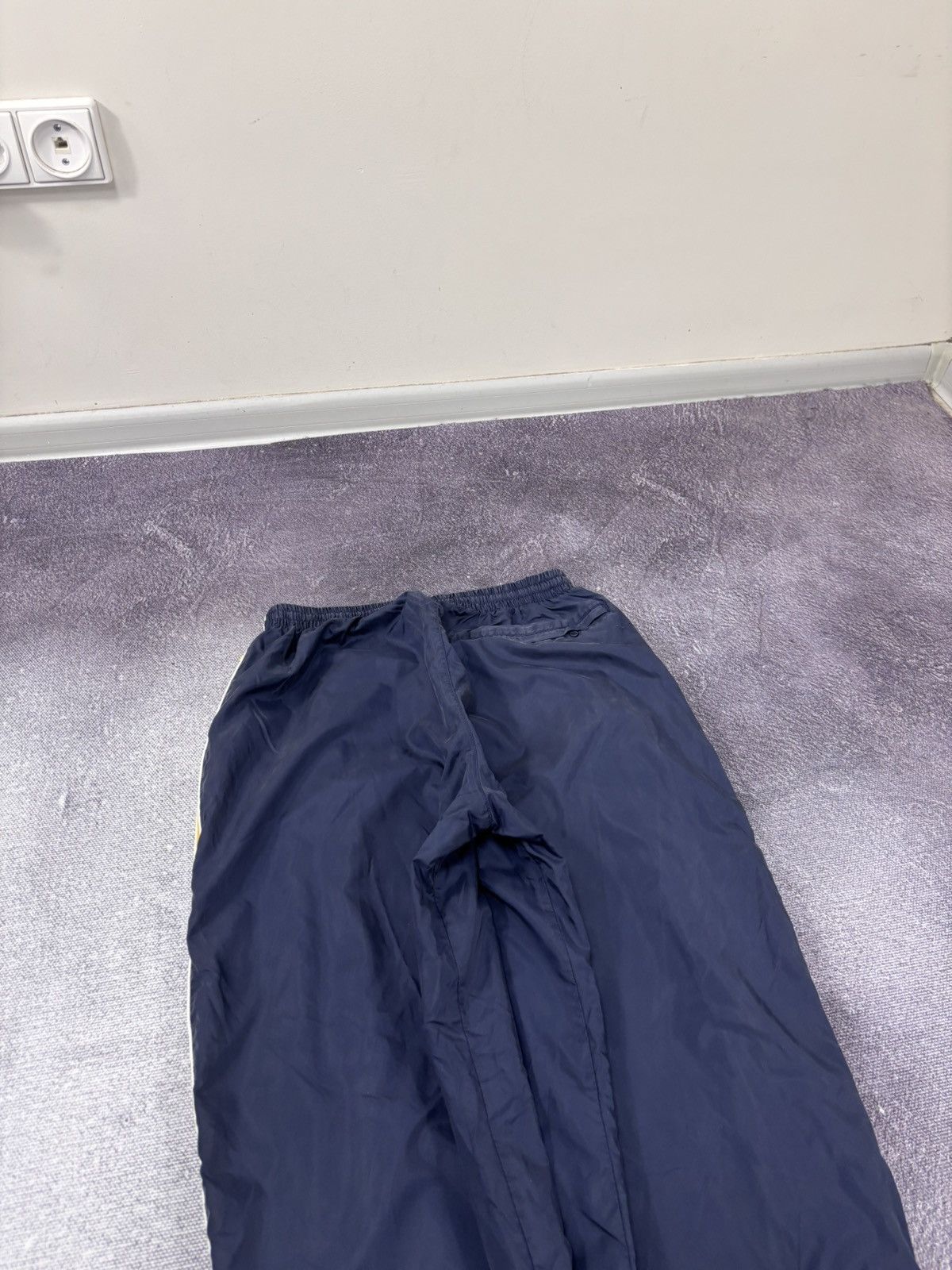 Nike Vintage Nike Y2K Navy Blue Nylon Track Pants Size US 32 / EU 48 - 18 Thumbnail
