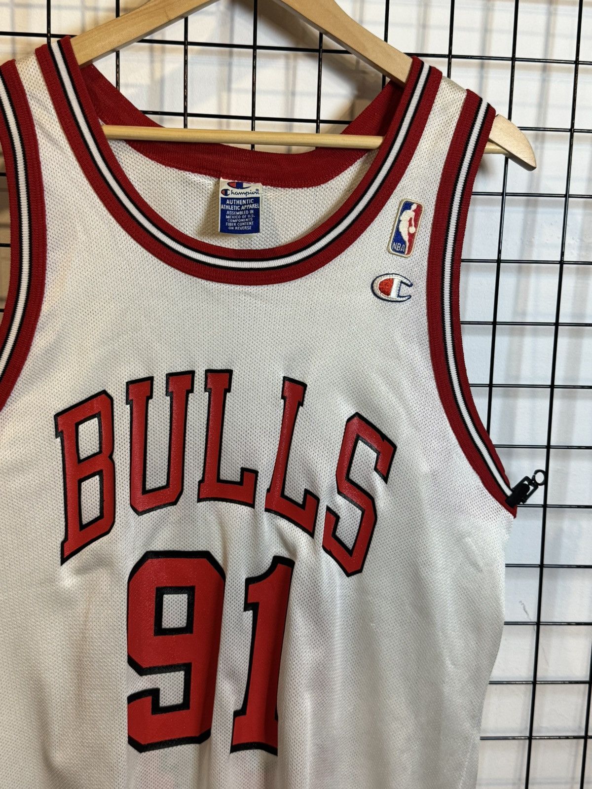 Champion vintage Champion Dennis Rodman Chicago Bulls jersey 1990s Size US S / EU 44-46 / 1 - 3 Thumbnail