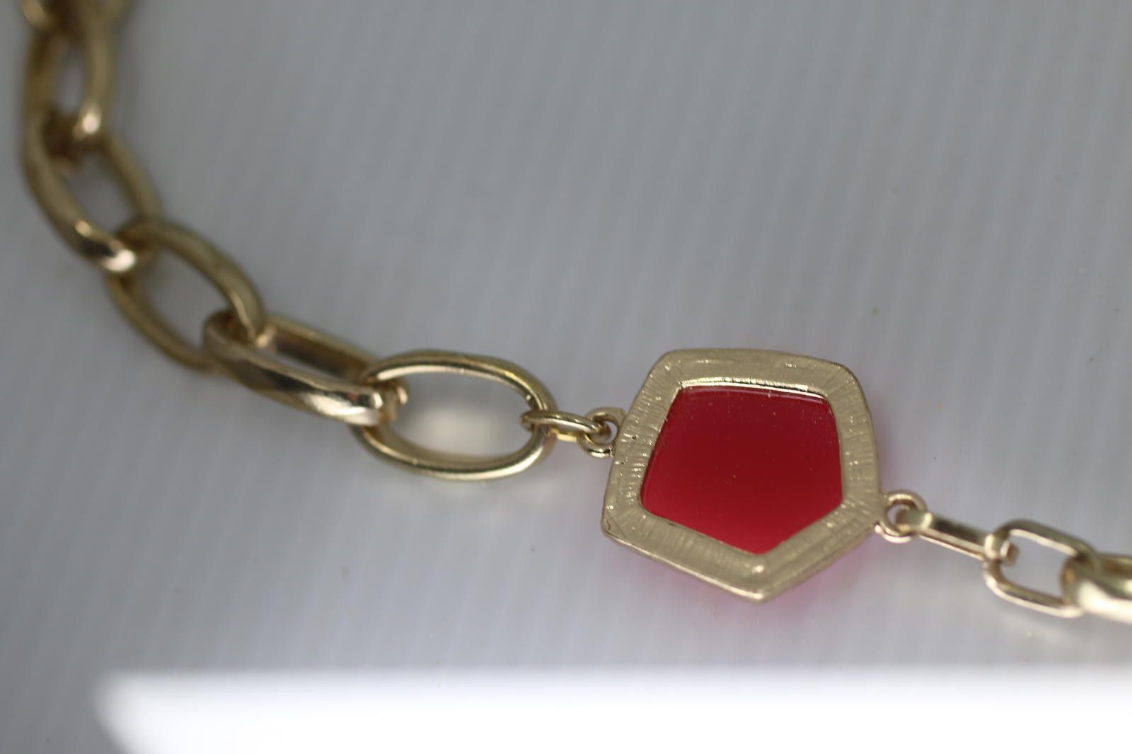 The Unbranded Brand VTG Gold Tone Red Glass Bead Necklace Geometric Stone Chain Size ONE SIZE - 8 Thumbnail