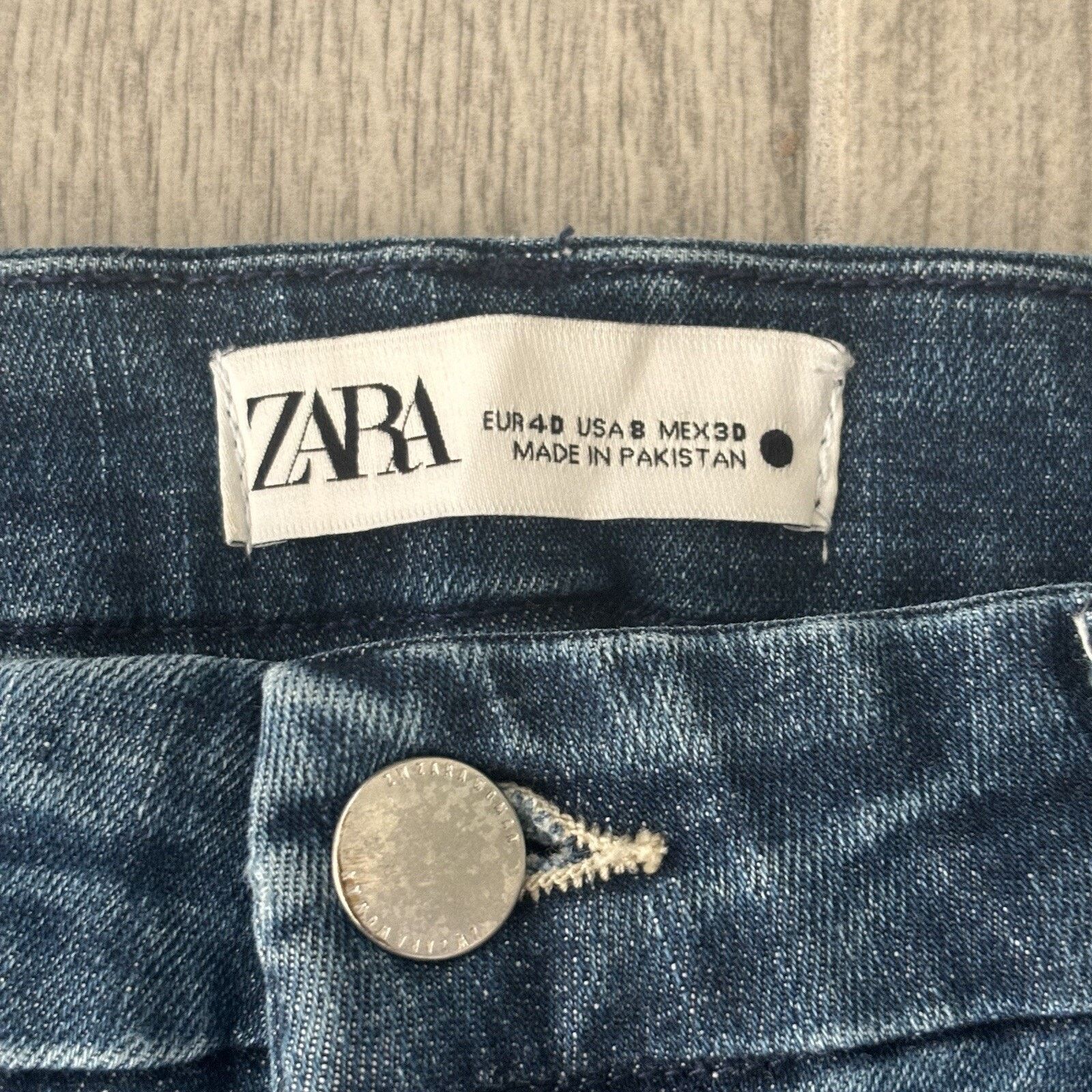 Zara Zara Women’s Sz. 8 Mid Rise Slim Fit Medium Wash Jeans Size 30" / US 8 / IT 44 - 4 Thumbnail