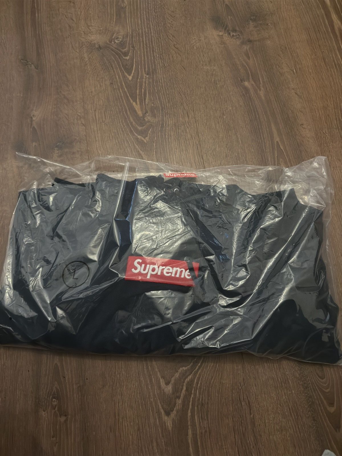 Supreme Supreme Box Logo Hoodie FW24 NAVY Size US L / EU 52-54 / 3 - 2 Thumbnail