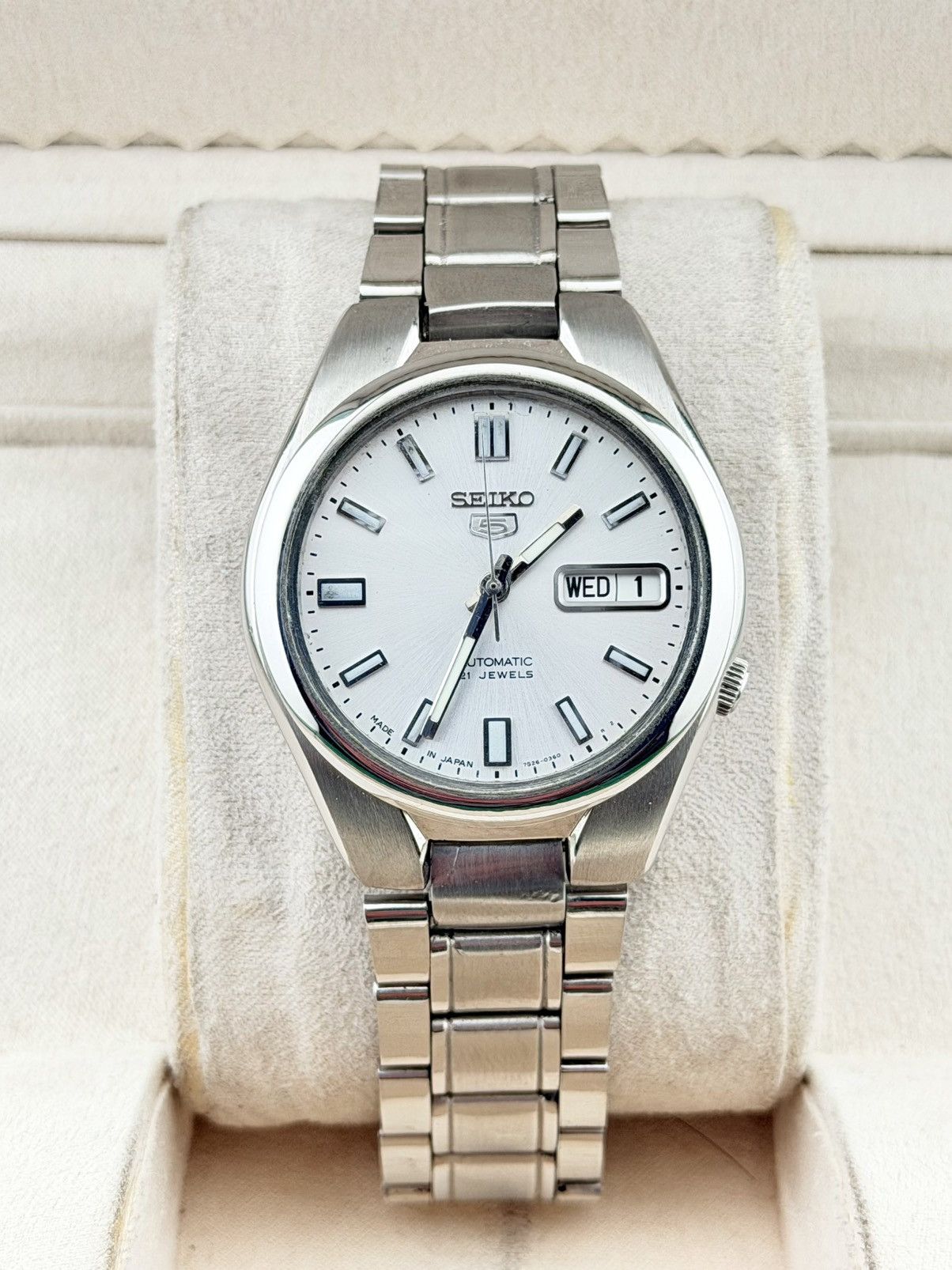 Seiko Vintage Seiko 5 7S26 Automatic Silver Dial Mens Watcg Size 36 - 1 Thumbnail