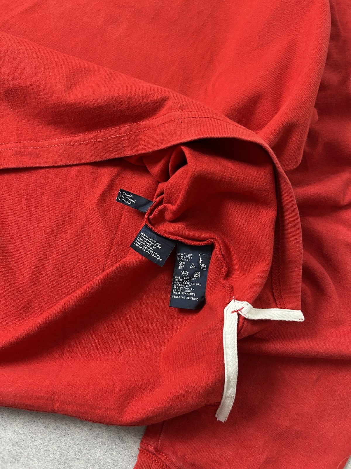 Tommy Jeans Vintage Tommy Hilfiger big logo Rugby jersey mens red Size US XL / EU 56 / 4 - 6 Thumbnail