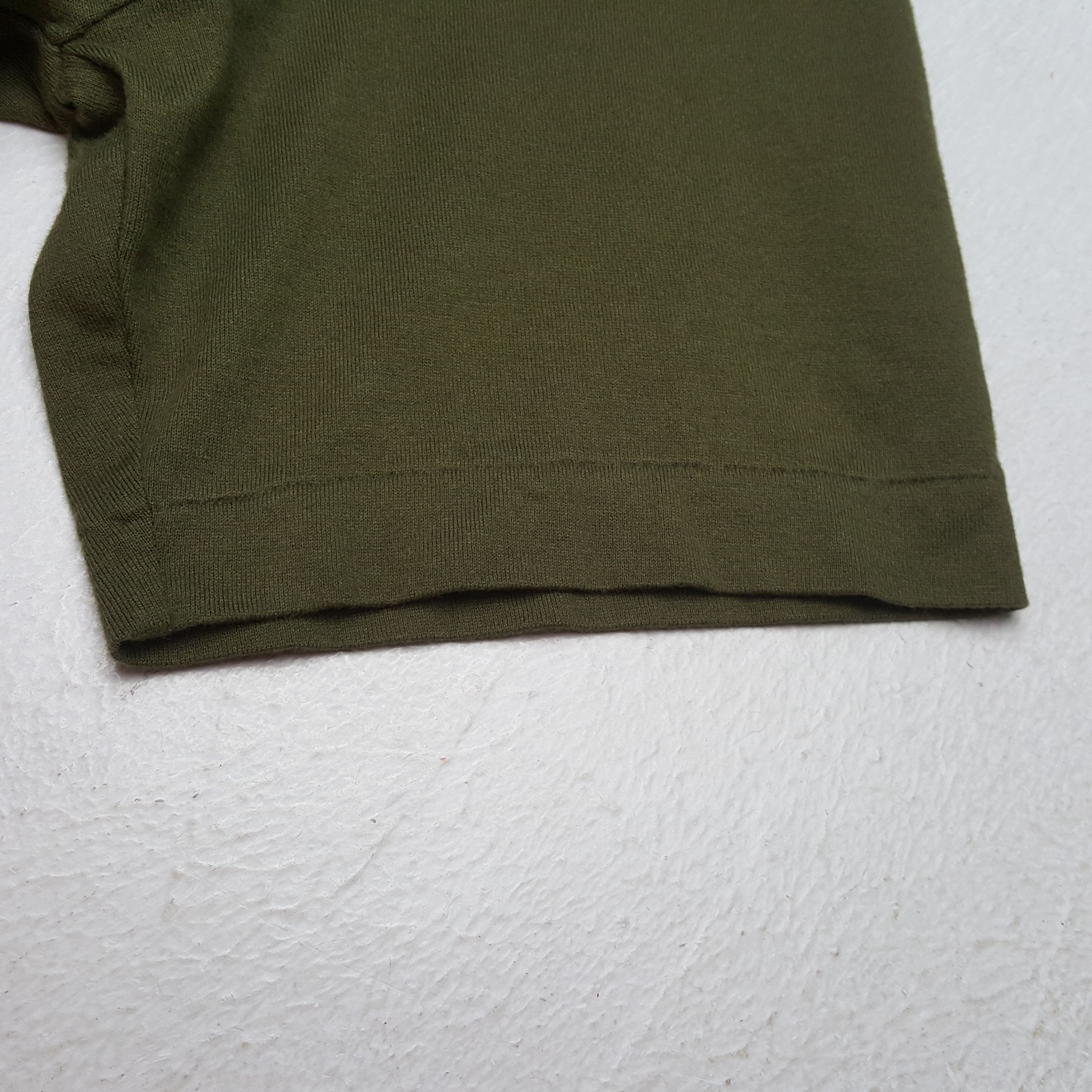 Comme des Garcons Comme Des Garcons Japanese Brand Rare Design Tshirt C299N48 Size US M / EU 48-50 / 2 - 5 Thumbnail