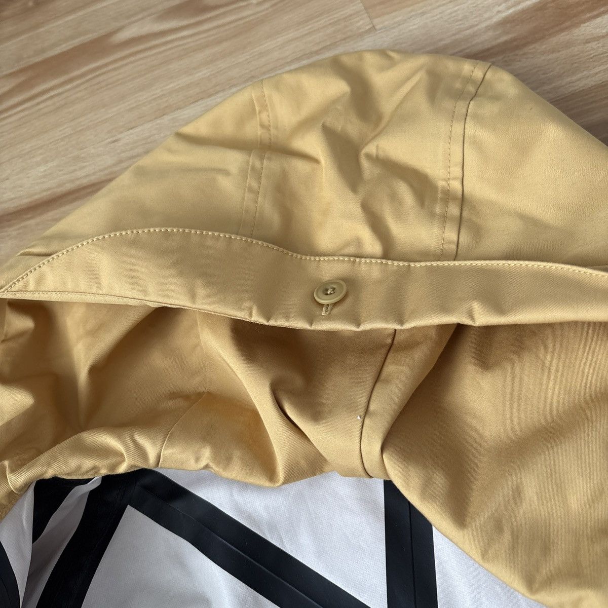 Lemaire × Uniqlo Uniqlo Lemaire Waterproof Jacket Size Men’s XS Size US XS / EU 42 / 0 - 12 Thumbnail