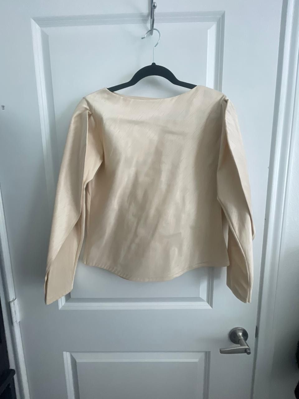 Other Cream-Colored Long Sleeve Top Size S / US 4 / IT 40 - 2 Thumbnail