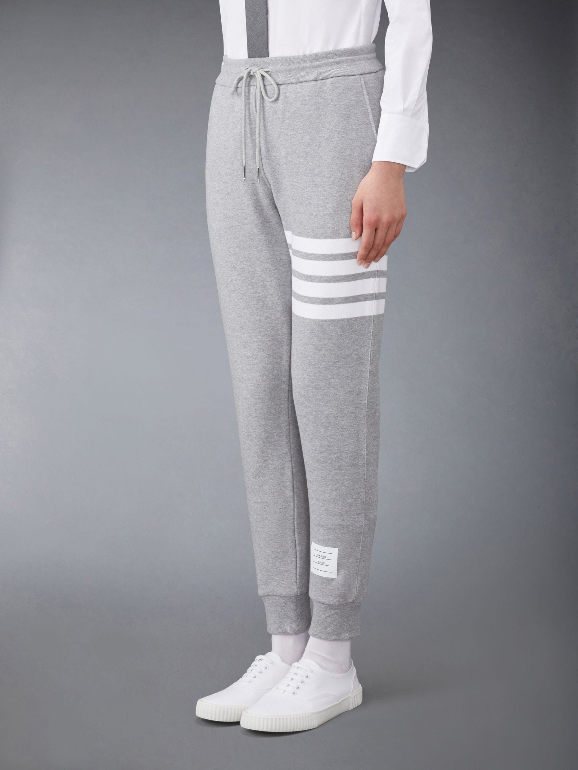 Thom Browne o1s22i1n0924 4-Bar Sweatpants in Grey Size 30" / US 8 / IT 44 - 3 Thumbnail