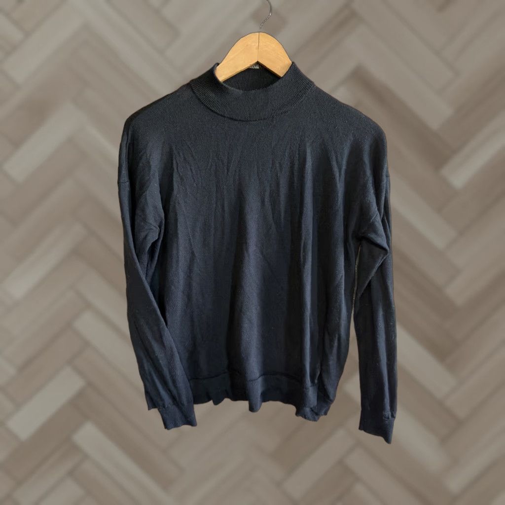Uniqlo Uniqlo Womens Small 100% Pure Wool Black Sweater Size M / US 6-8 / IT 42-44 - 1 Thumbnail