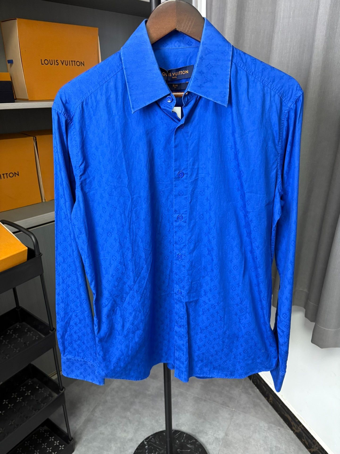 Louis Vuitton Louis Vuitton Blue Shirt L Men Size US L / EU 52-54 / 3 - 1 Thumbnail