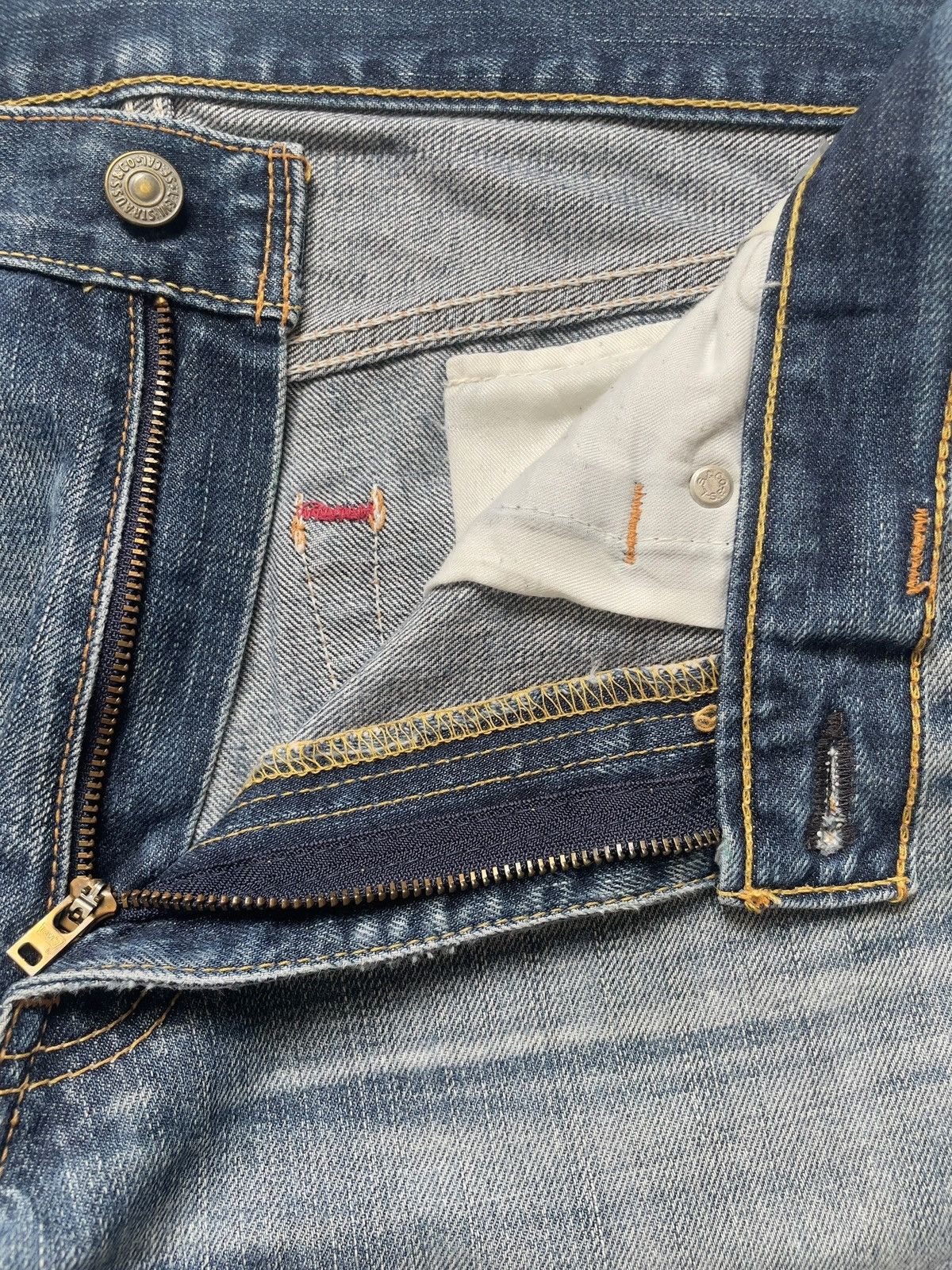 Levi's Vintage 90s Levis 702 Faded Wash Distressed Loose Jeans Size US 32 / EU 48 - 9 Thumbnail