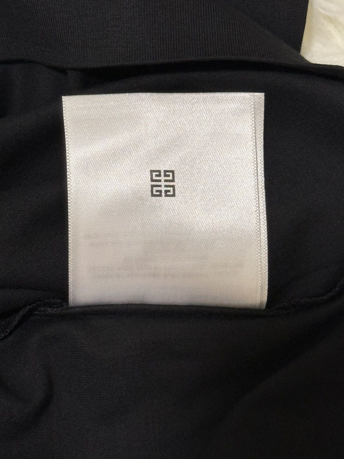 Givenchy Givenchy black t shirt Size US L / EU 52-54 / 3 - 7 Thumbnail