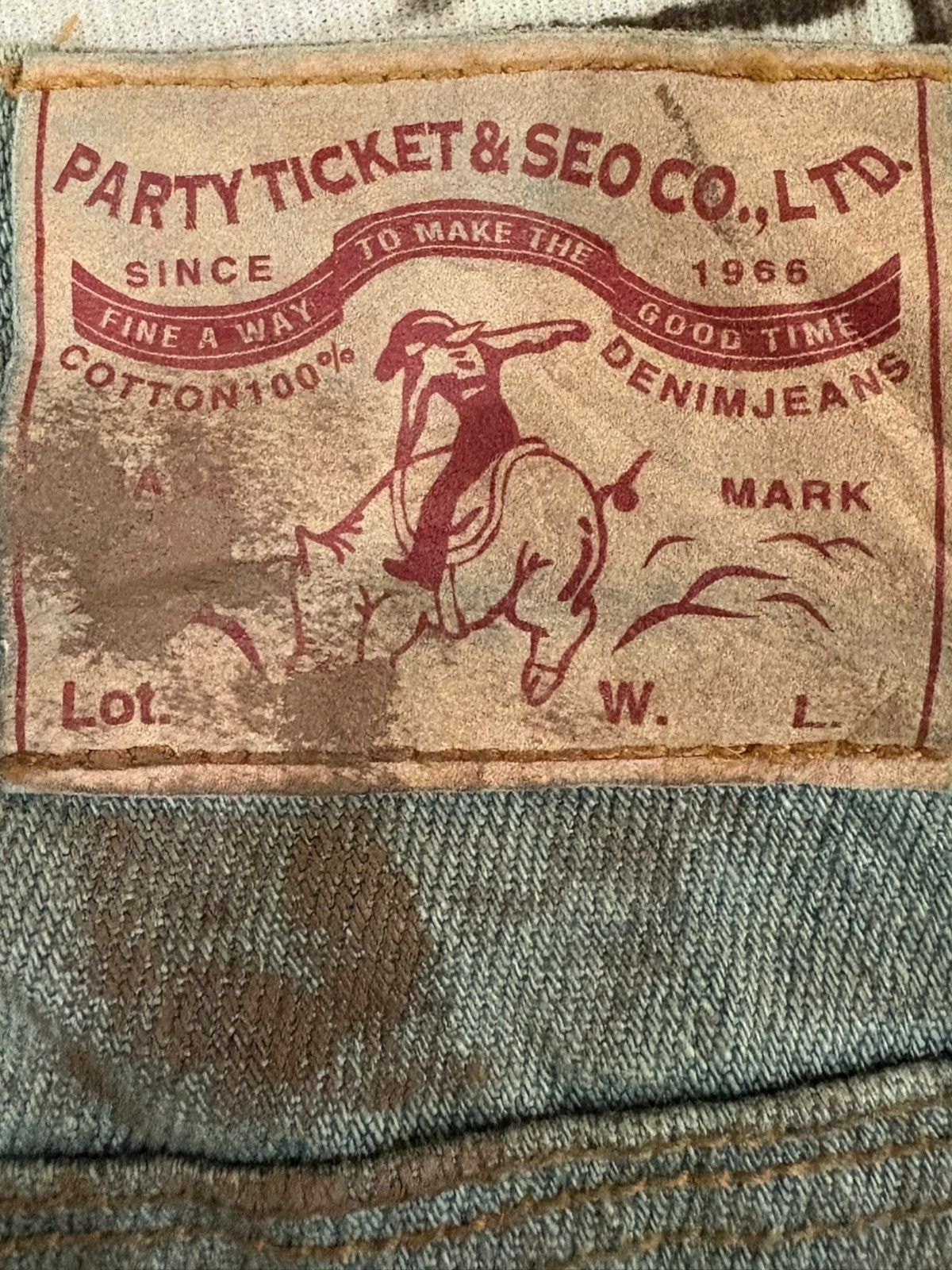 Japanese Brand Vintage Japanese Rusty Painted Patch Flare Jeans Size US 33 - 9 Thumbnail