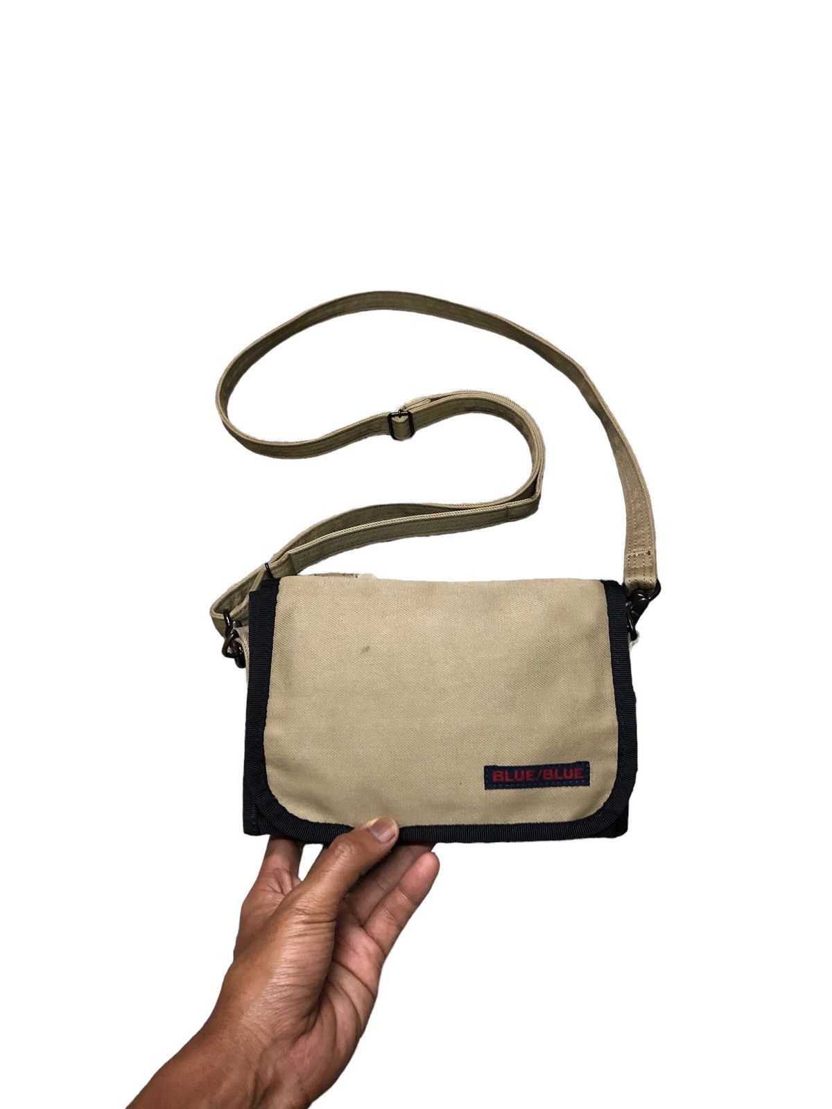 Blue Blue Japan × Japanese Brand BLUE BLUE ARIGATO SLINGBAG/CROSSBODY BAG Size ONE SIZE - 1 Thumbnail