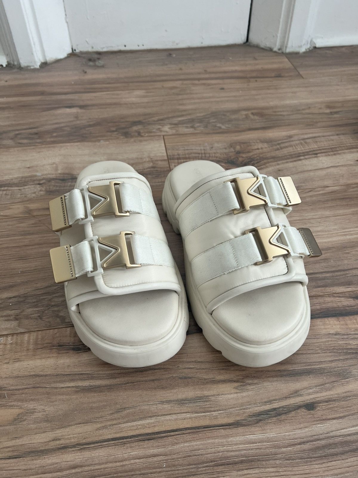 Bottega Veneta Bottega Veneta Flash Leather Strap Sandals - White