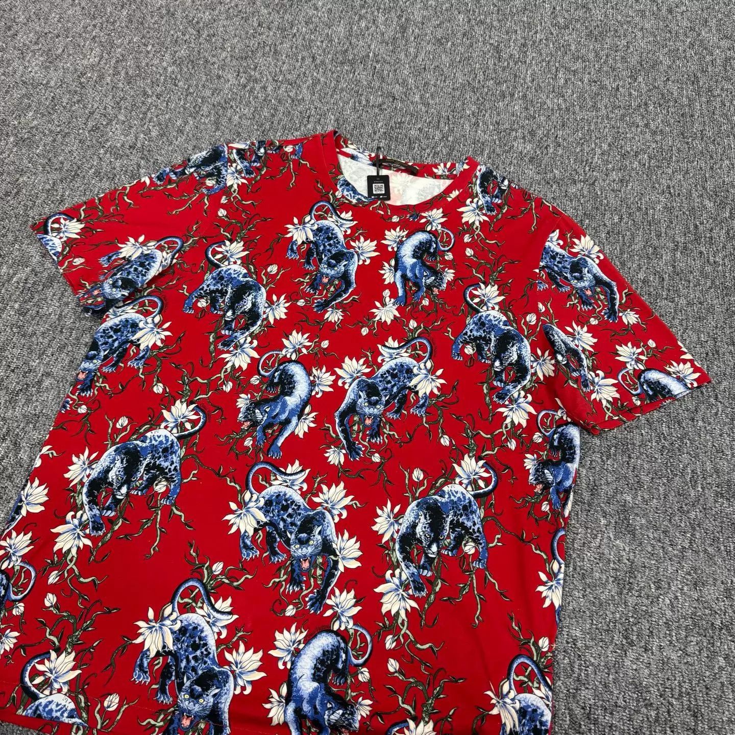 Louis Vuitton LV Red Floral Cheetah Short Sleeve Top XXL Size US XXL / EU 58 / 5 - 3 Thumbnail