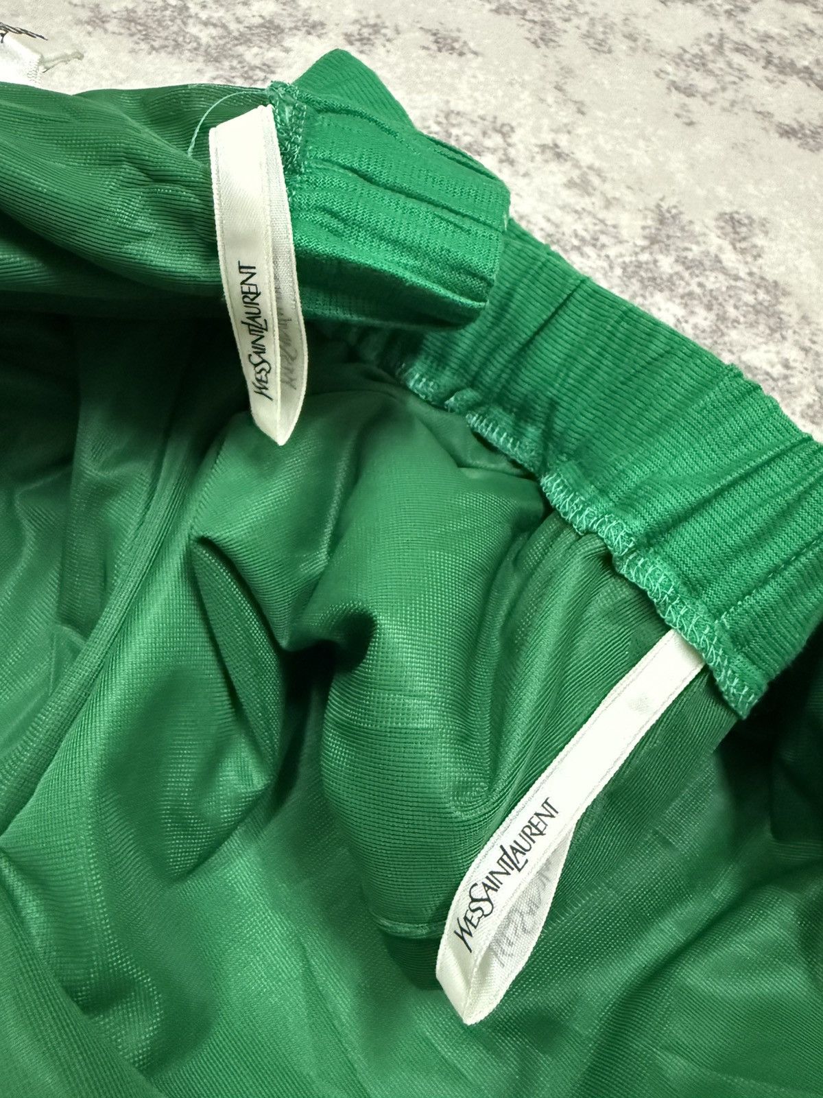 Yves Saint Laurent Vintage Yves Saint Laurent Wide Leg Short Pants Size 24" / US 00 / IT 34 - 8 Thumbnail