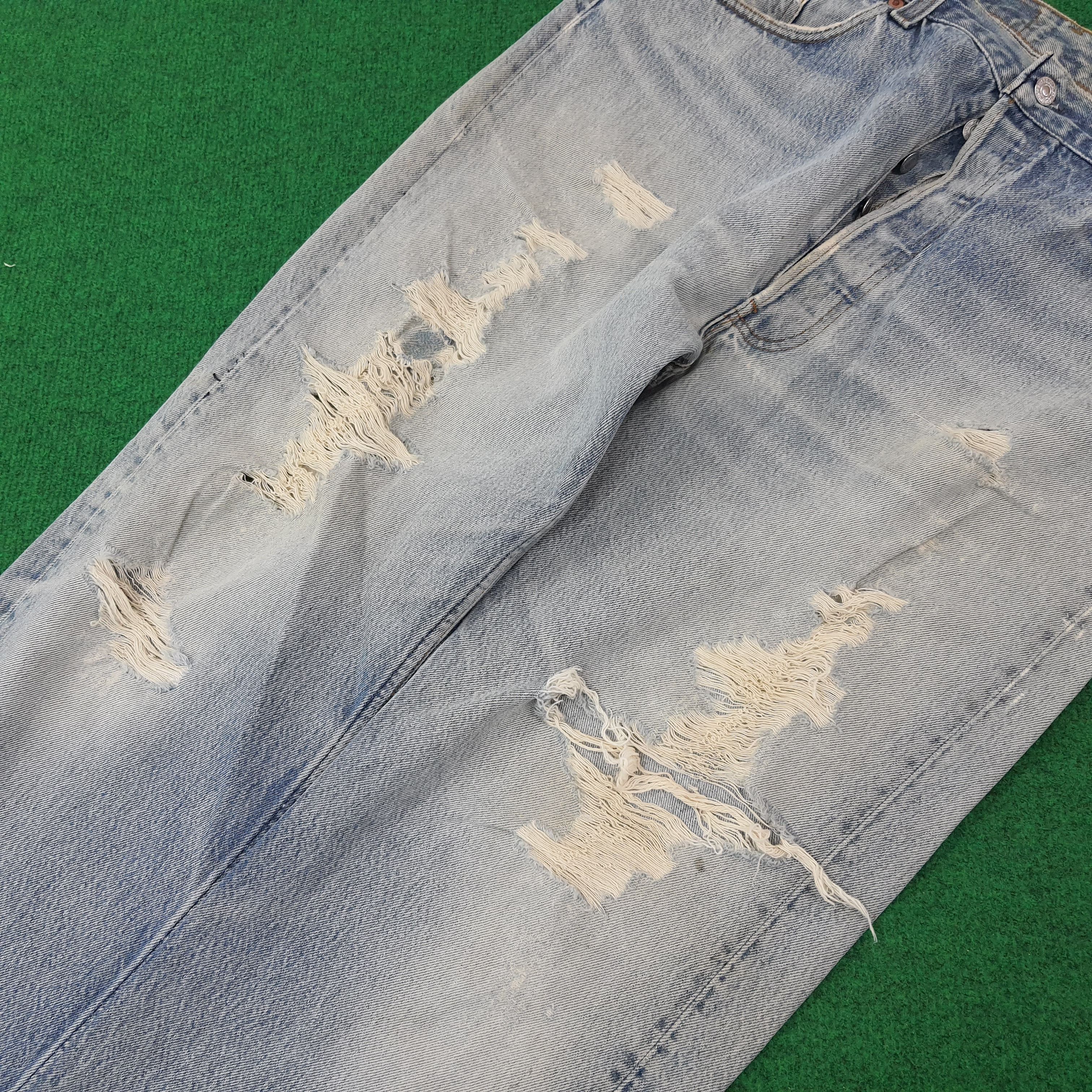 Levi's Vintage Levi's Distressed Style Jeans C252N11 Size US 36 / EU 52 - 16 Thumbnail