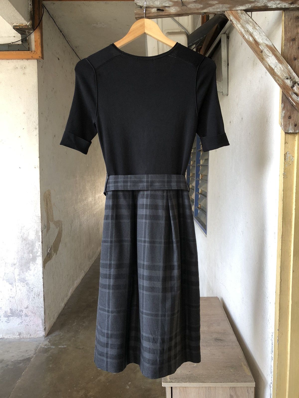Burberry Burberry London Docking Short Sleeve Knee Length Dresses Size XS / US 0-2 / IT 36-38 - 2 Thumbnail