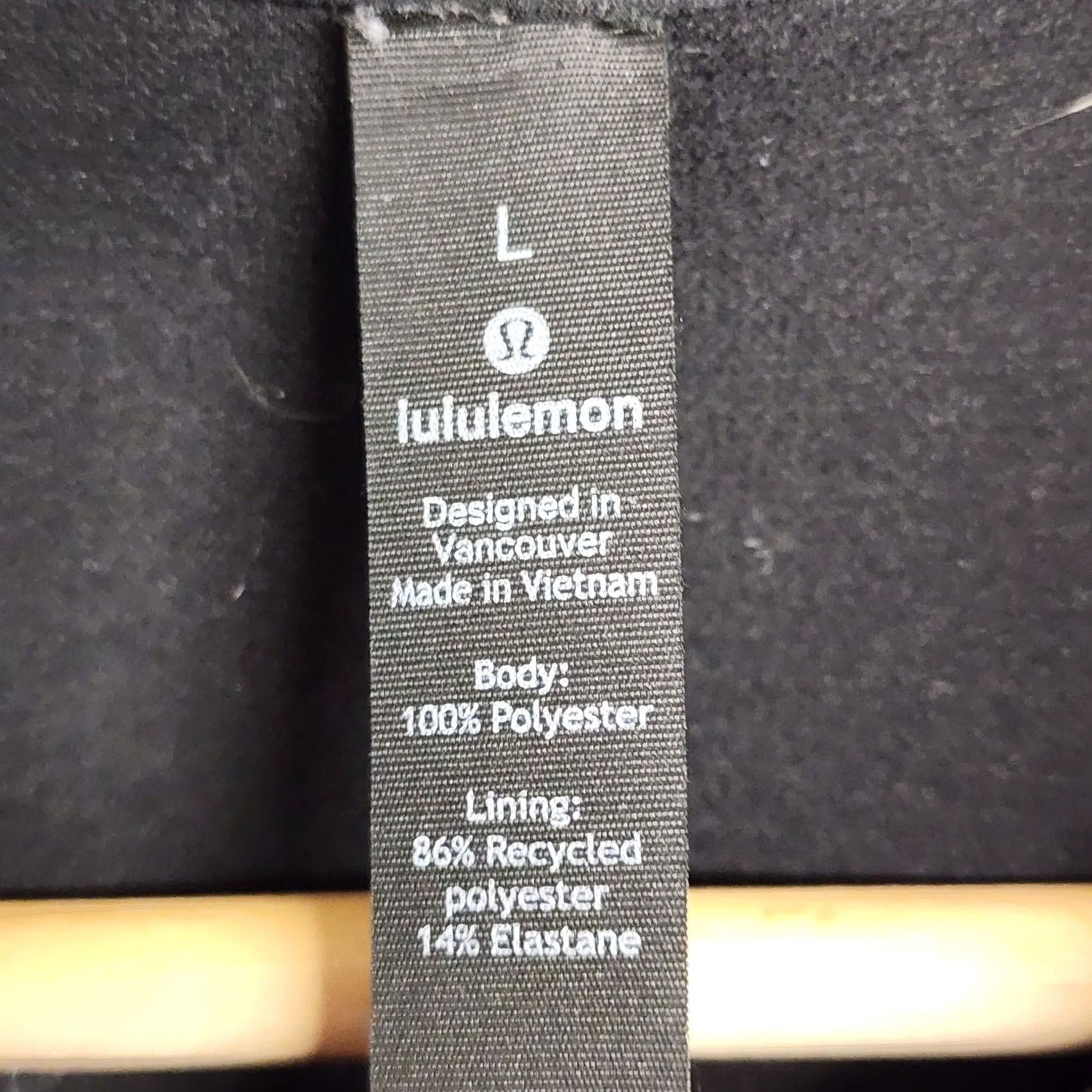 Lululemon Lululemon Sojourn Jacket Mens Large Black Full Zip Jacket Athletic Training Track Mens Size US L / EU 52-54 / 3 - 3 Thumbnail