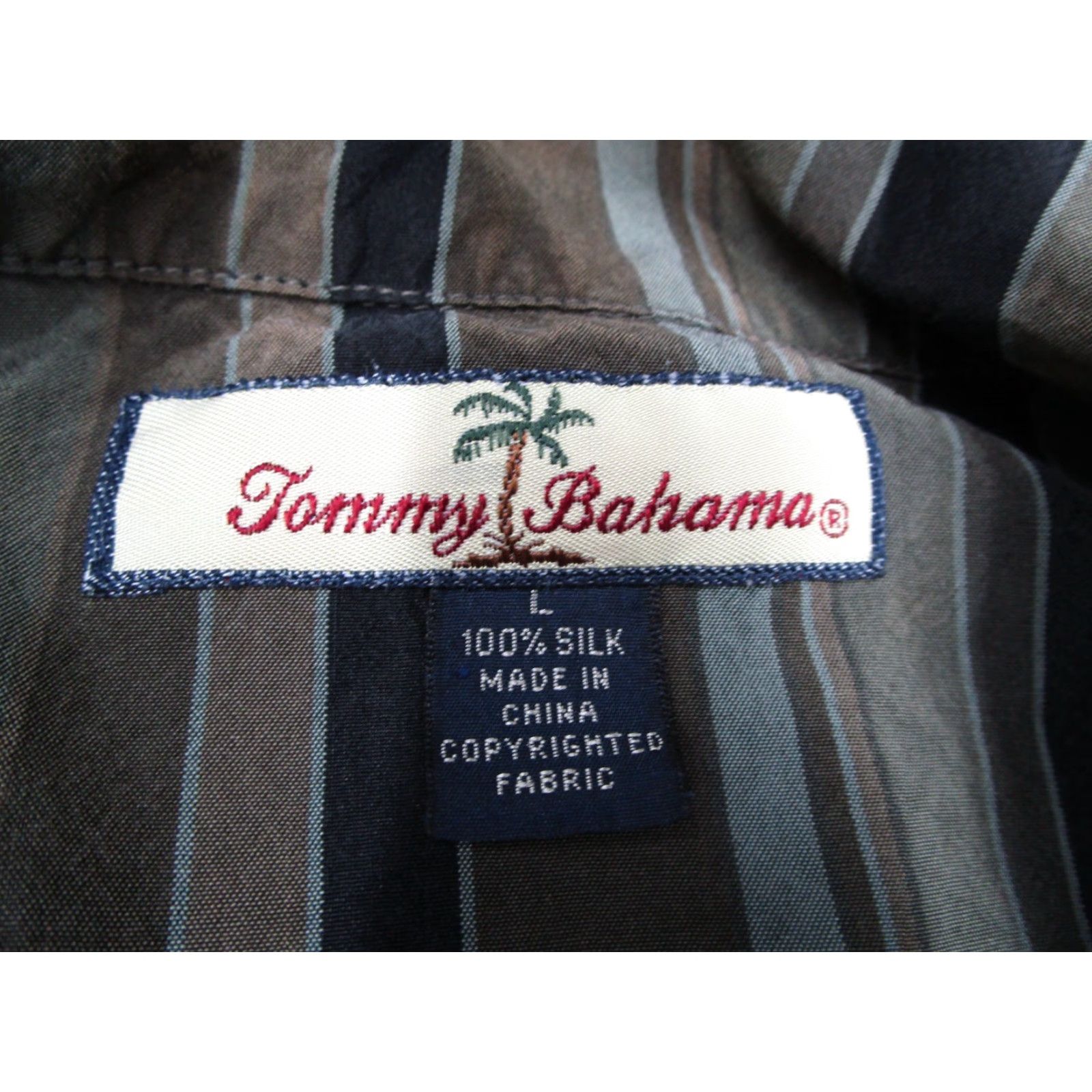 Tommy Bahama VINTAGE Tommy Bahama Shirt Men Large Green Silk Button Up Loop Collar Tiki Size US L / EU 52-54 / 3 - 4 Thumbnail