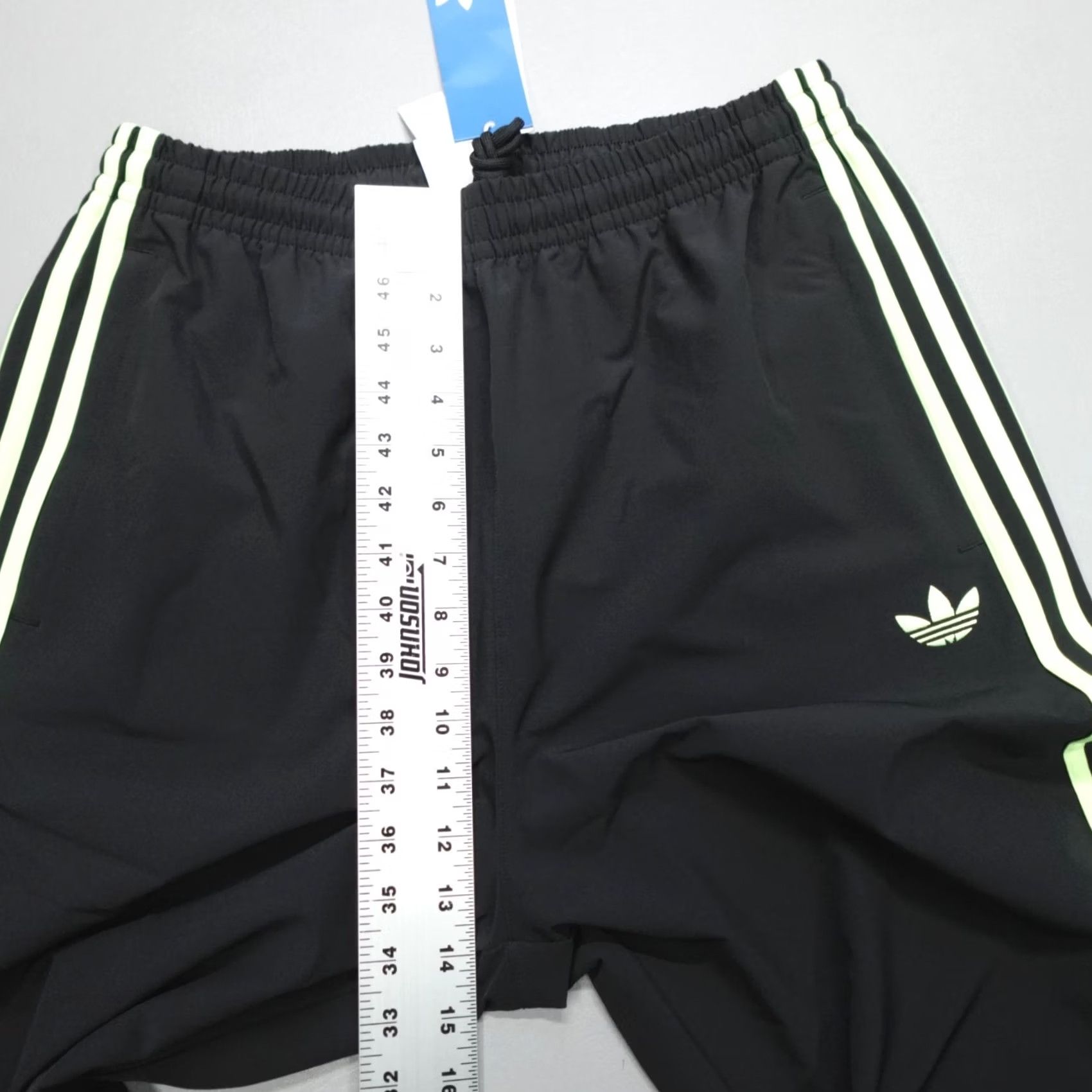 Adidas adidas Originals adiColor Woven Drill Track Pants Men’s Size S JW5911 Black Size US 29 - 7 Thumbnail
