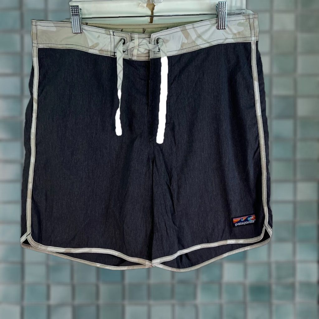 Patagonia Patagonia Board Shorts Men 32 Gray Nylon Lined Surfing Pockets Drawstring Beach 90s Mens Size US 32 / EU 48 - 1 Thumbnail
