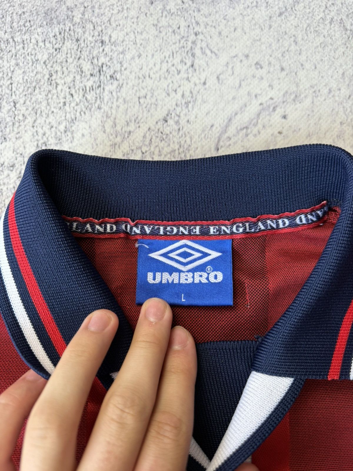 Umbro ENGLAND UMBRO 1997 1998 AWAY VINTAGE FOOTBALL JERSEY SHIRT Size US L / EU 52-54 / 3 - 13 Thumbnail