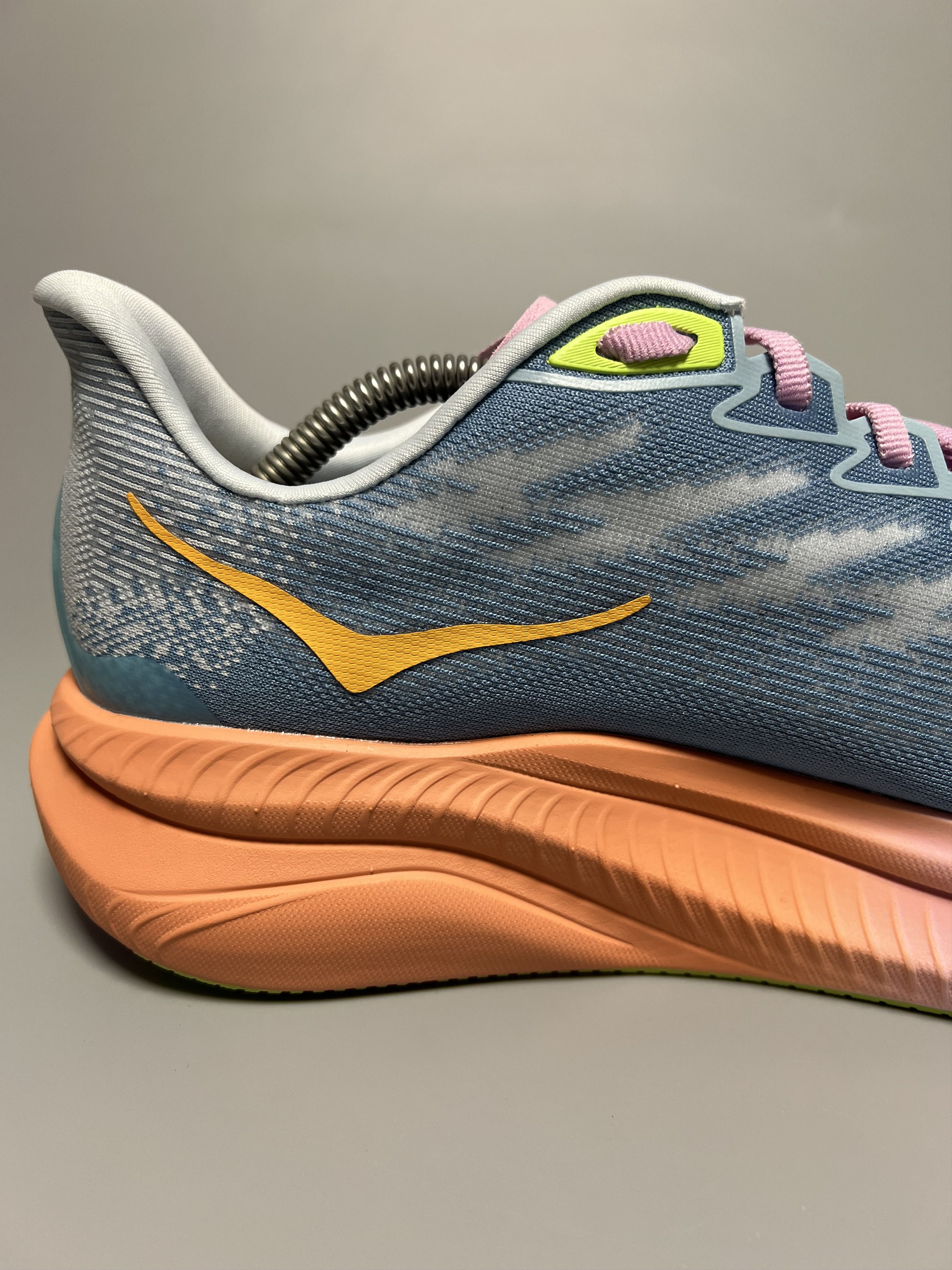 Hoka 10.5B Hoka One One Mach 6 Women's Running Shoes 1147810-ISK Size US 10.5 / IT 40.5 - 10 Thumbnail