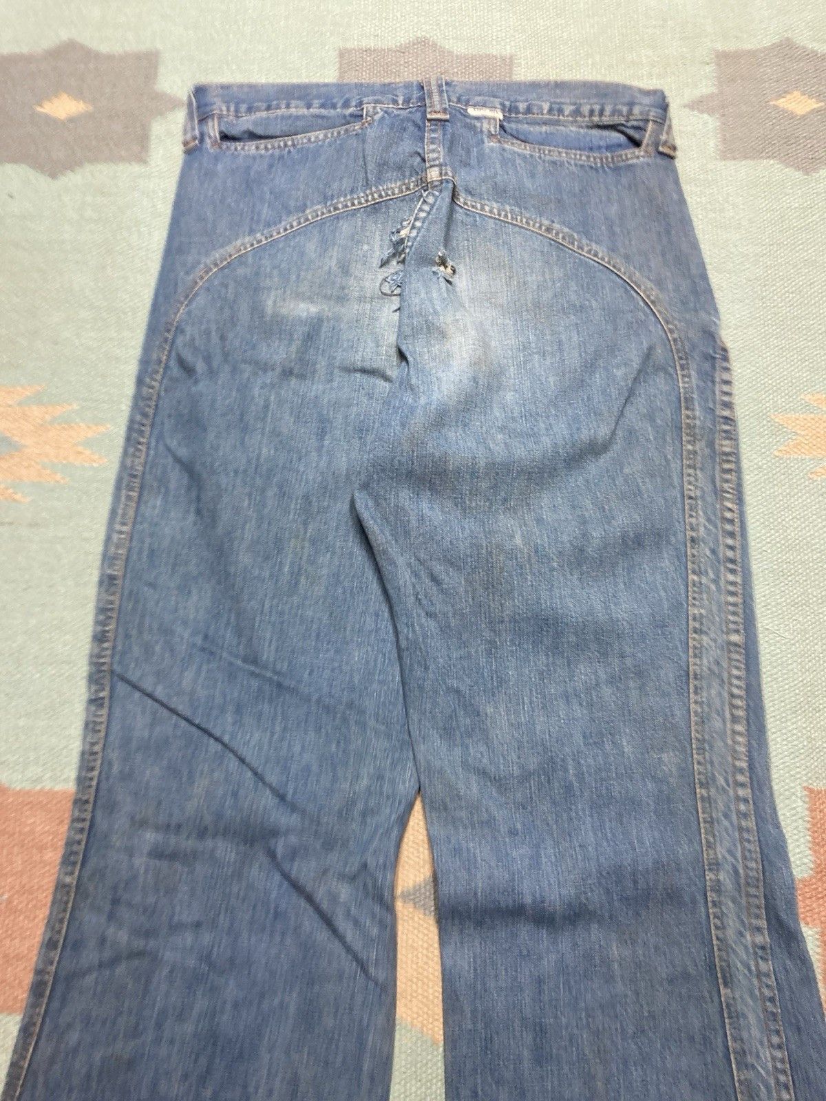 Vintage 1970s denim bell bottom jeans flare wide distressed 28x33 Size 28" / US 6 / IT 42 - 3 Thumbnail