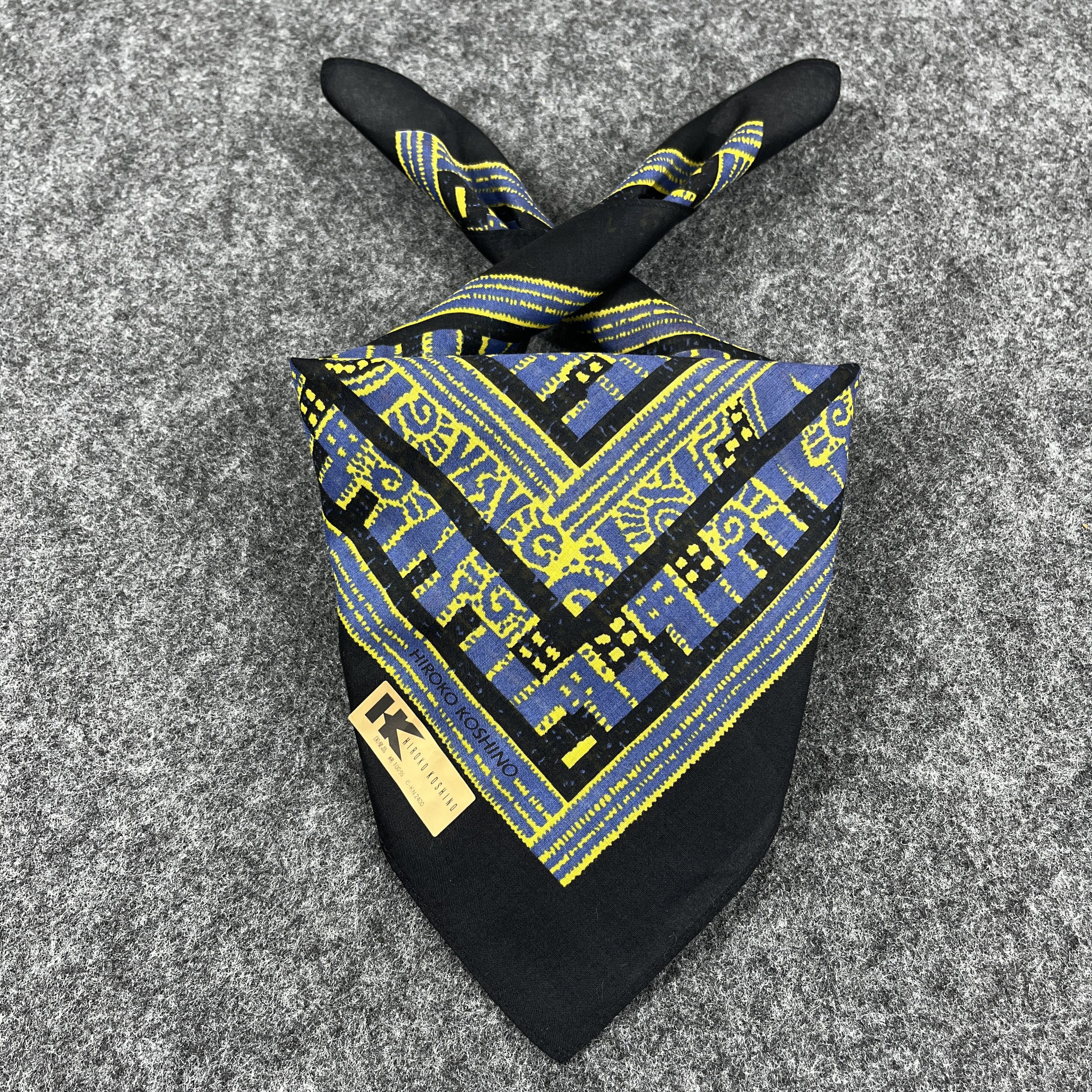 Hiroko Koshino Handkerchief / Bandana / Neckerchief B343