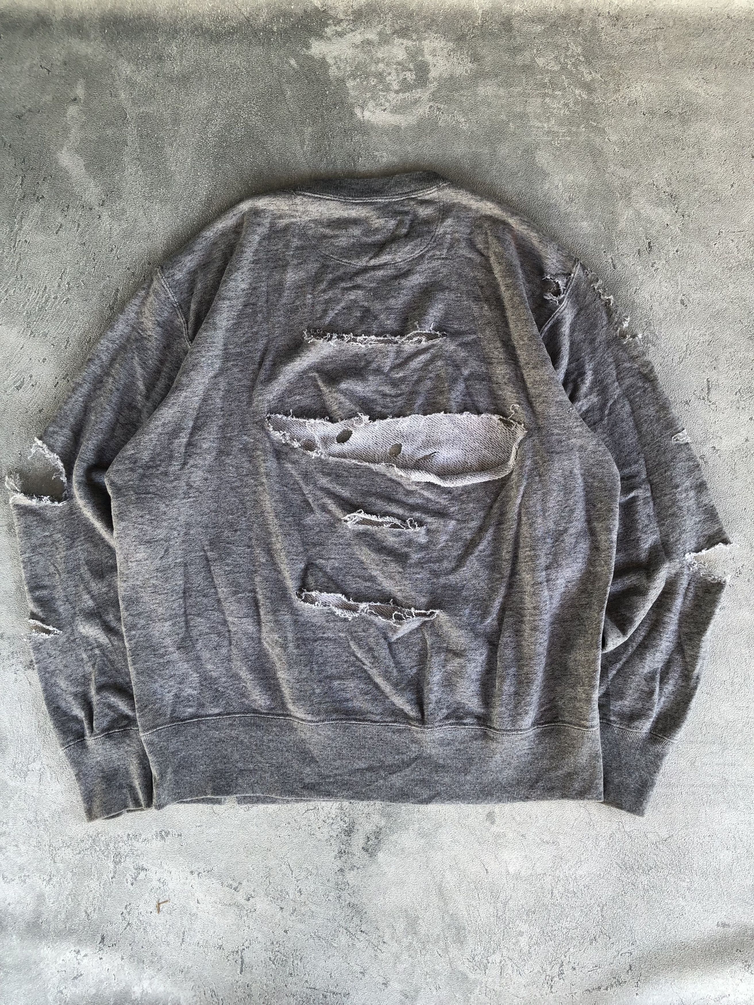 Uniqlo × Vintage Uniqlo Vintage Distressed Streetwear Sick Style Sweatshirt Size US L / EU 52-54 / 3 - 6 Thumbnail