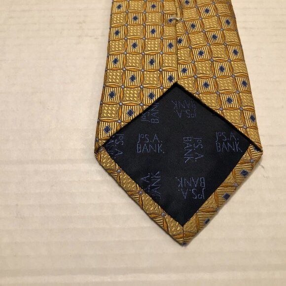 Jos. A. Bank jos.a.bank men's new gold 100%silk tie 3 3/4" X 59 1/2" Size ONE SIZE - 4 Thumbnail