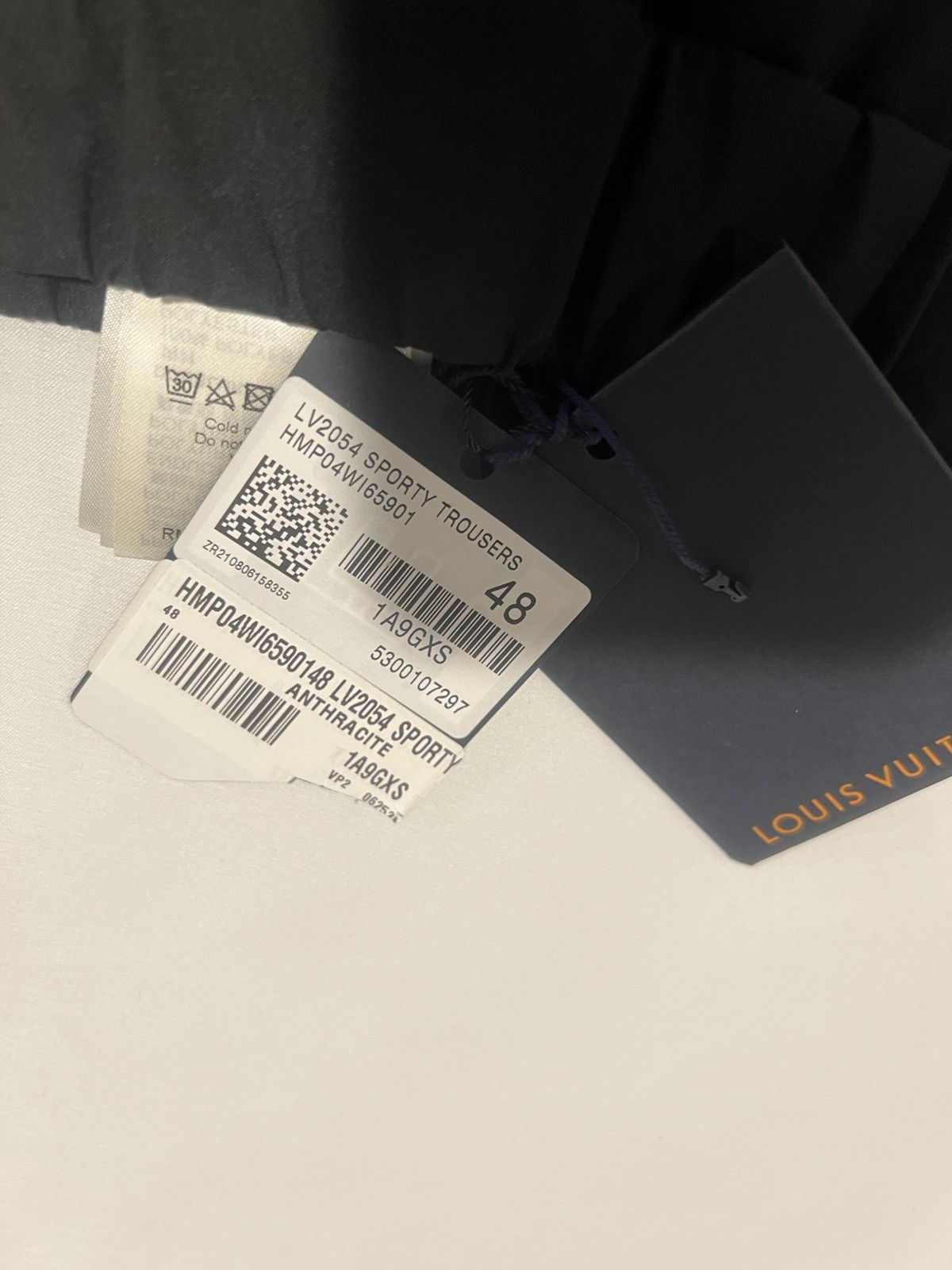 Louis Vuitton Louis Vuitton 2054 men’s pants. XXL. $2190 Size US 38 / EU 54 - 12 Thumbnail