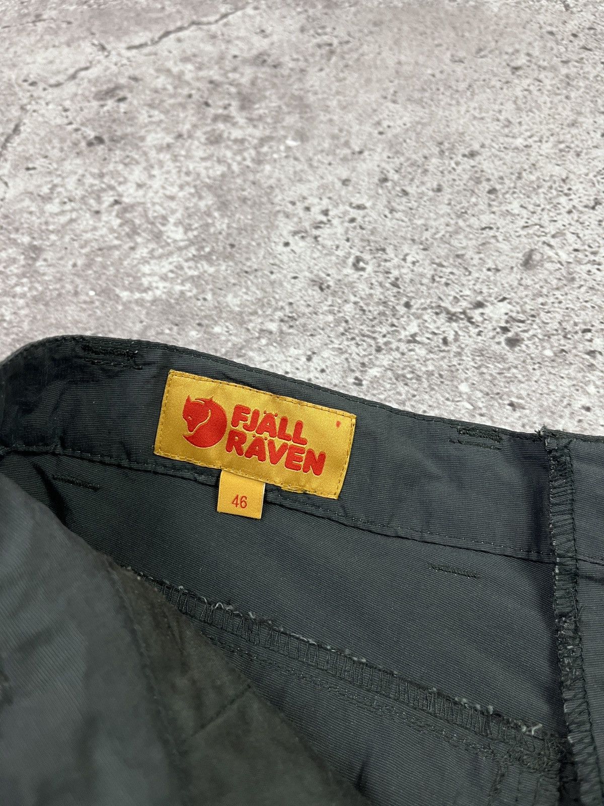 Fjallraven Fjällräven Karl MT Cargo Shorts Dark Grey Hiking Outdoor Size US 30 / EU 46 - 7 Thumbnail