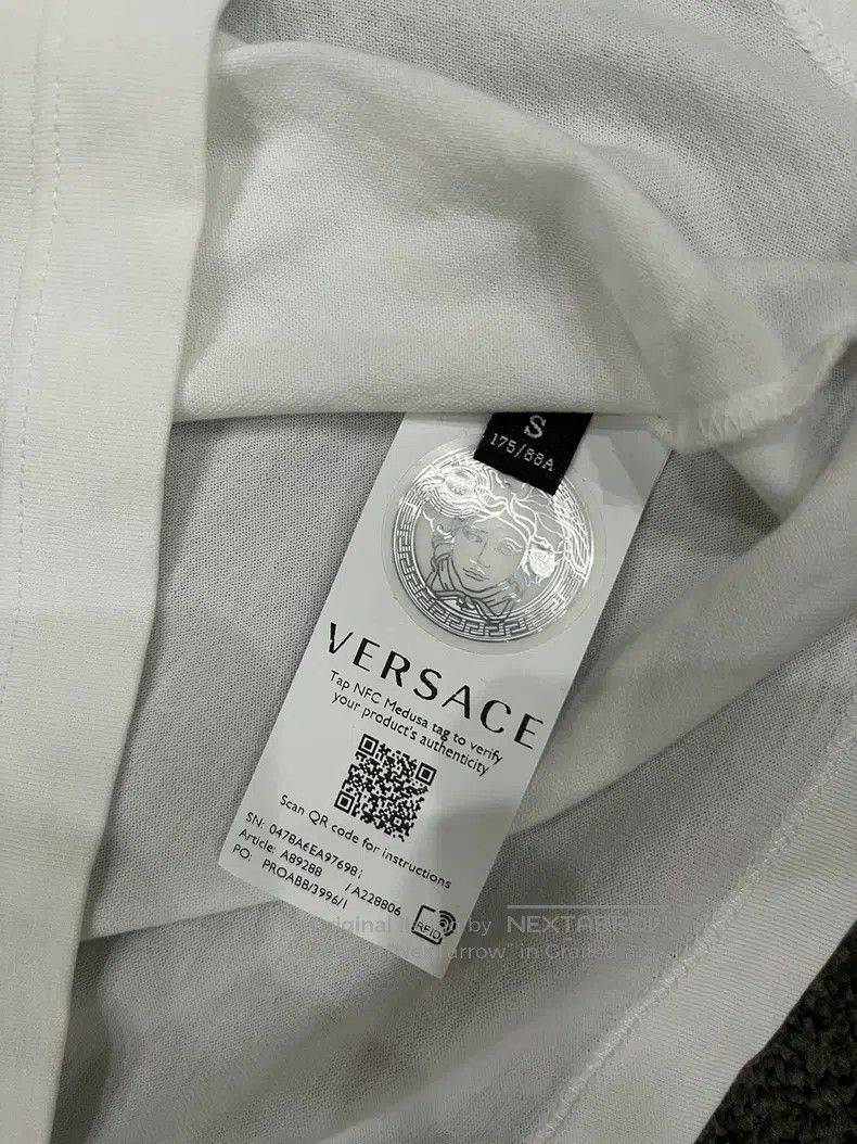 Versace Versace Heavy embroidered Medusa avatar T-shirt Size US XXL / EU 58 / 5 - 9 Thumbnail