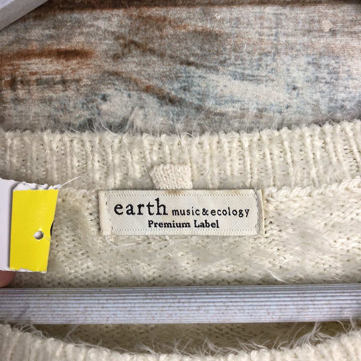 Vintage DLL Earth Music & Econology Cream Mohair Knitwear #C075 Size S / US 4 / IT 40 - 9 Thumbnail