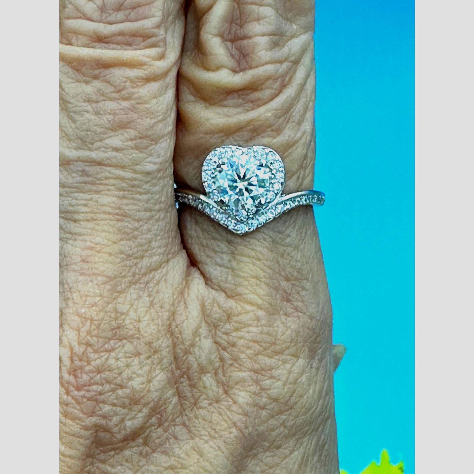 Other 1 carat Moissanite Heart Shaped Cut Ring 8 Size ONE SIZE - 8 Thumbnail