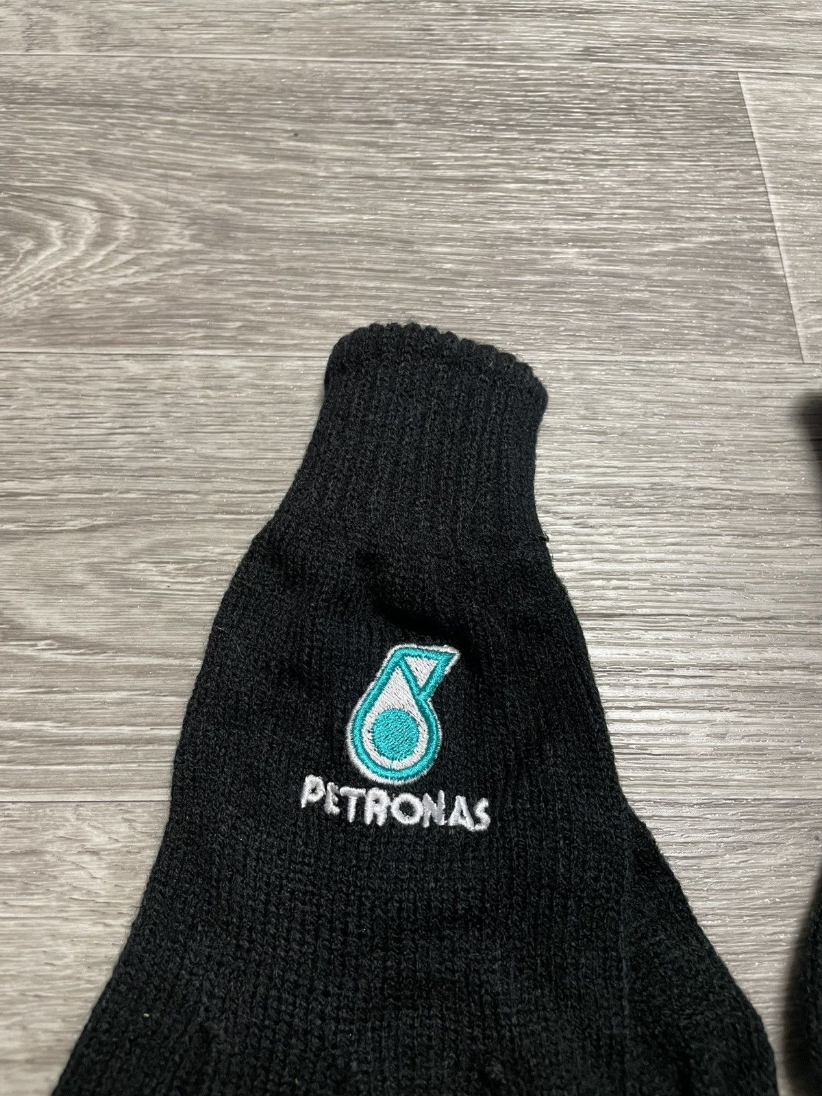 Formula 1 Formula 1 Petronas Racing Black Gloves Size ONE SIZE - 2 Thumbnail